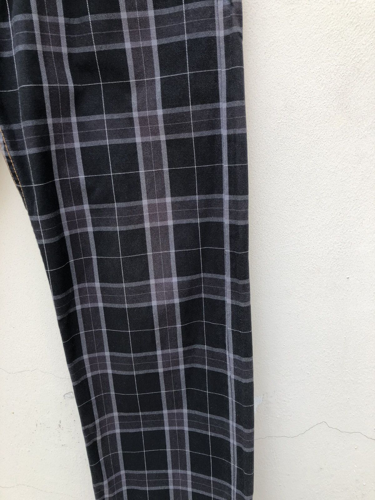 Levi's Vintage 2003 Levi’s 503 Made in Japan Checkered Pant Size US 30 / EU 46 - 12 Thumbnail