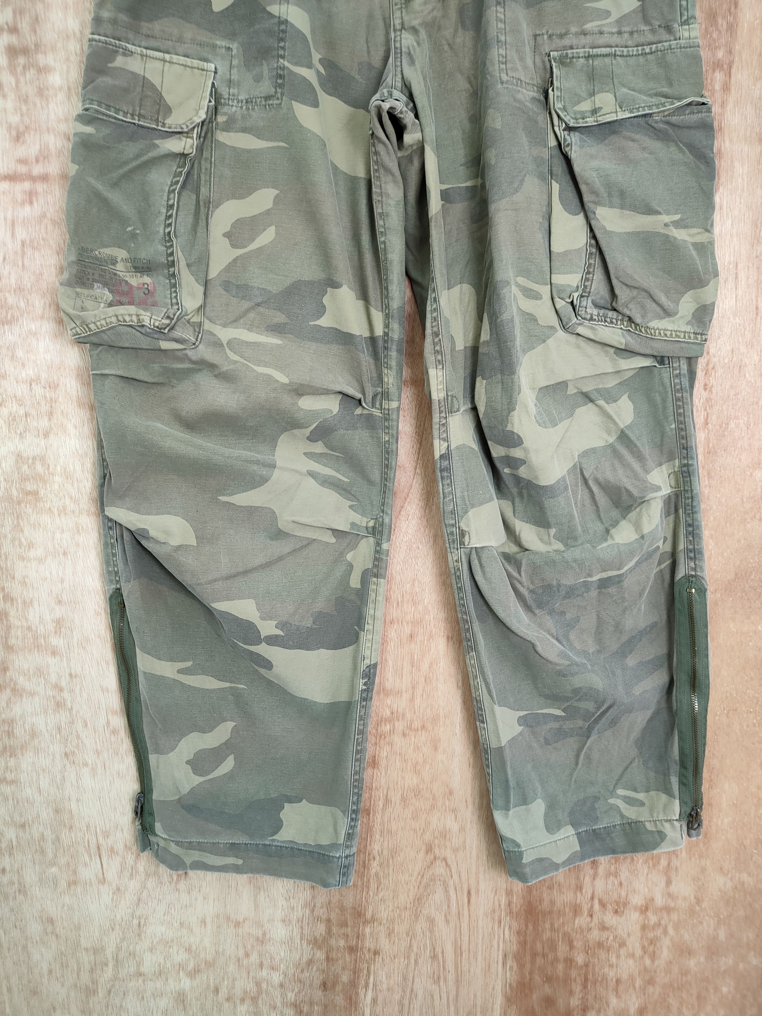 Abercrombie & Fitch DLL Abercrombie camo military multipocket cargo pants #182 Size US 31 - 2 Thumbnail
