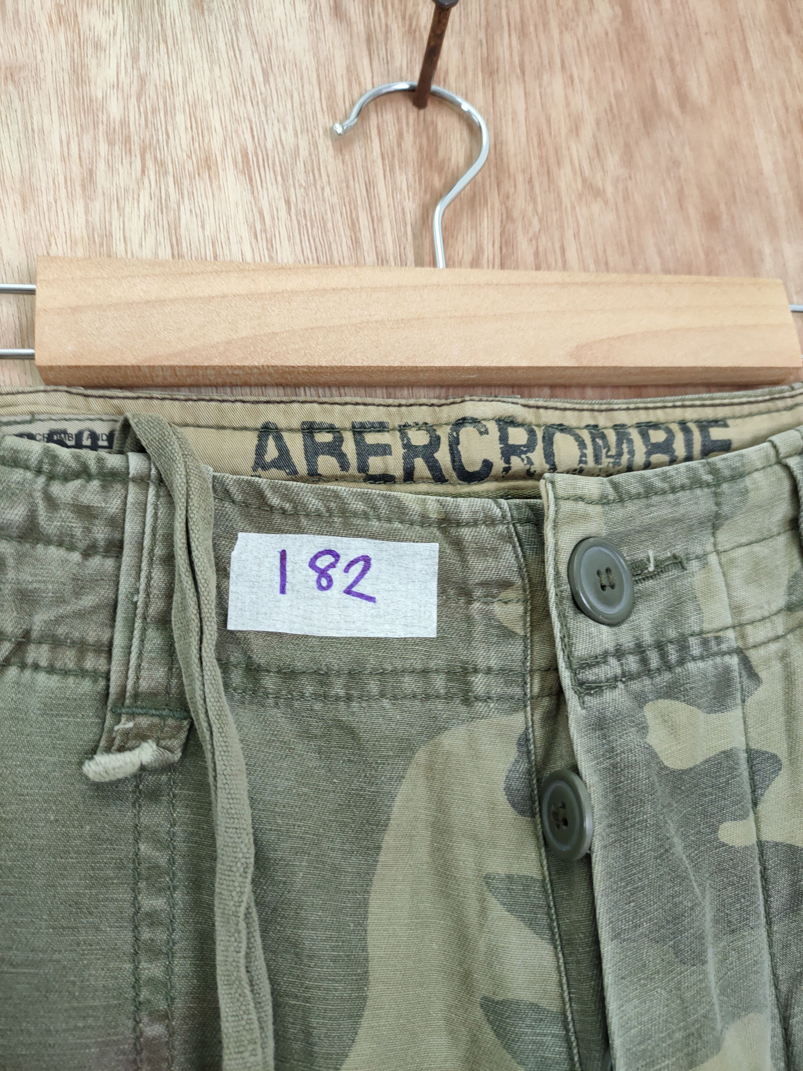 Abercrombie & Fitch DLL Abercrombie camo military multipocket cargo pants #182 Size US 31 - 6 Thumbnail
