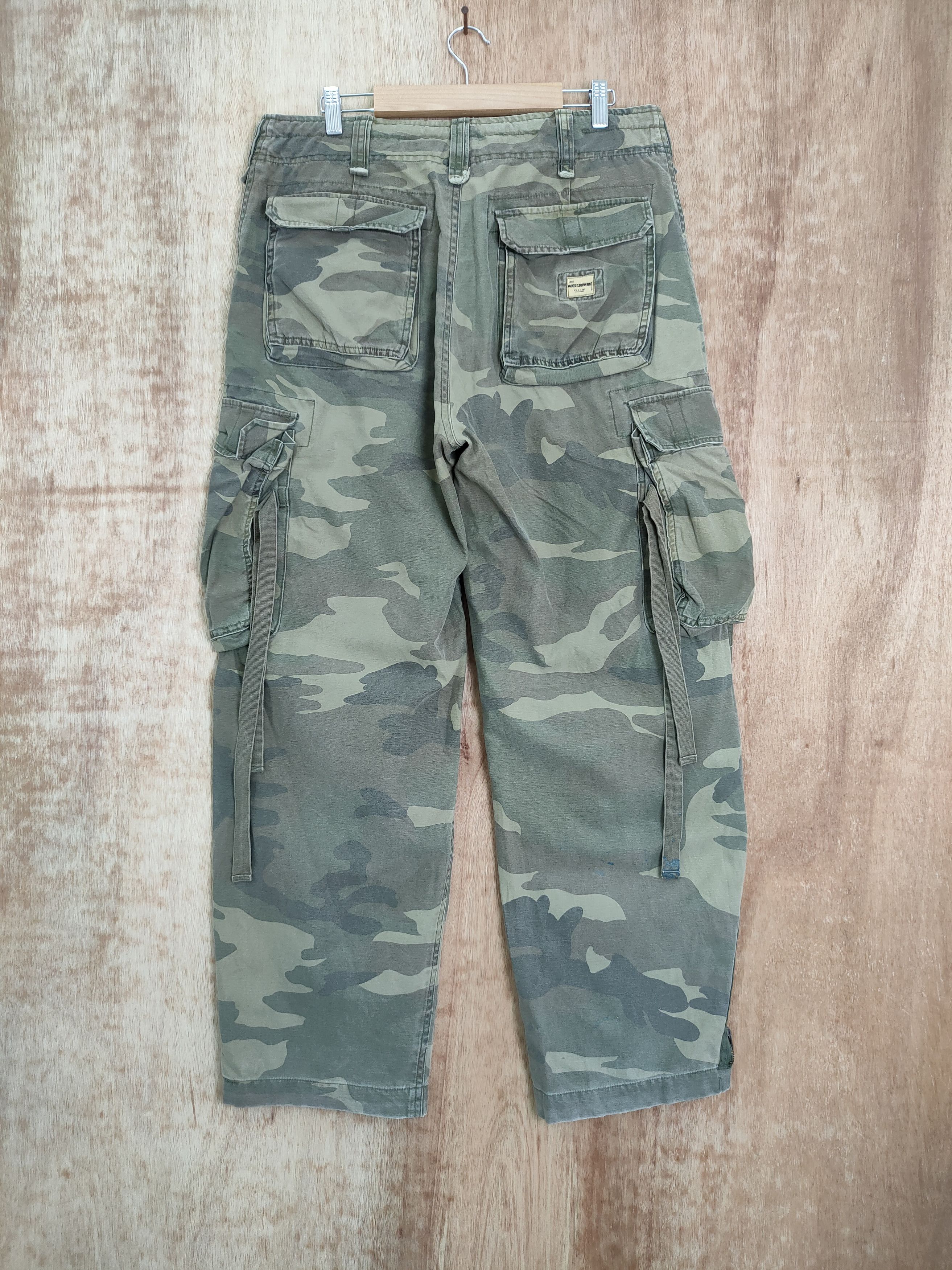 Abercrombie & Fitch DLL Abercrombie camo military multipocket cargo pants #182 Size US 31 - 7 Thumbnail