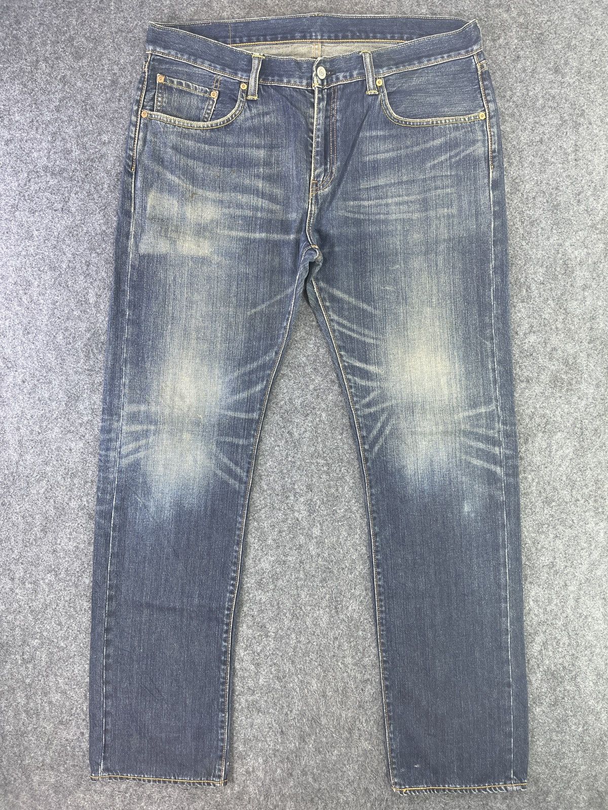 Vintage Levis 504 Ripped Jeans - J920