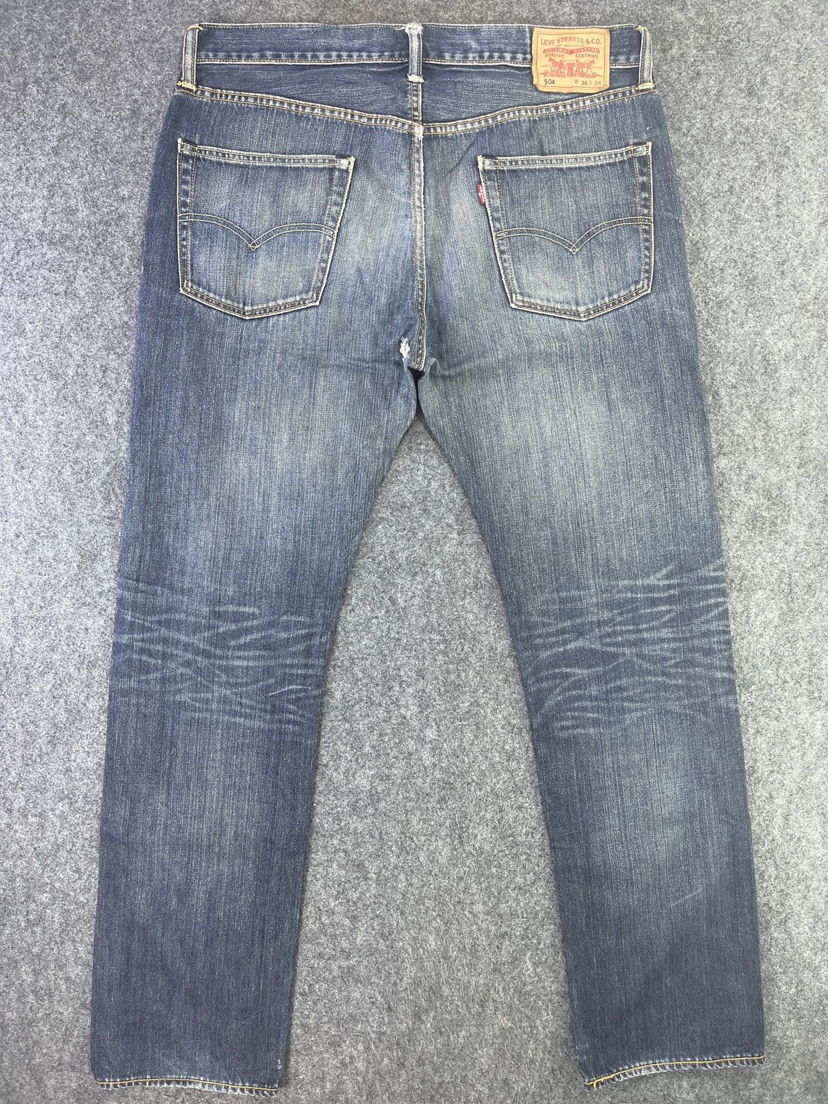 Vintage Levis 504 Ripped Jeans - J920