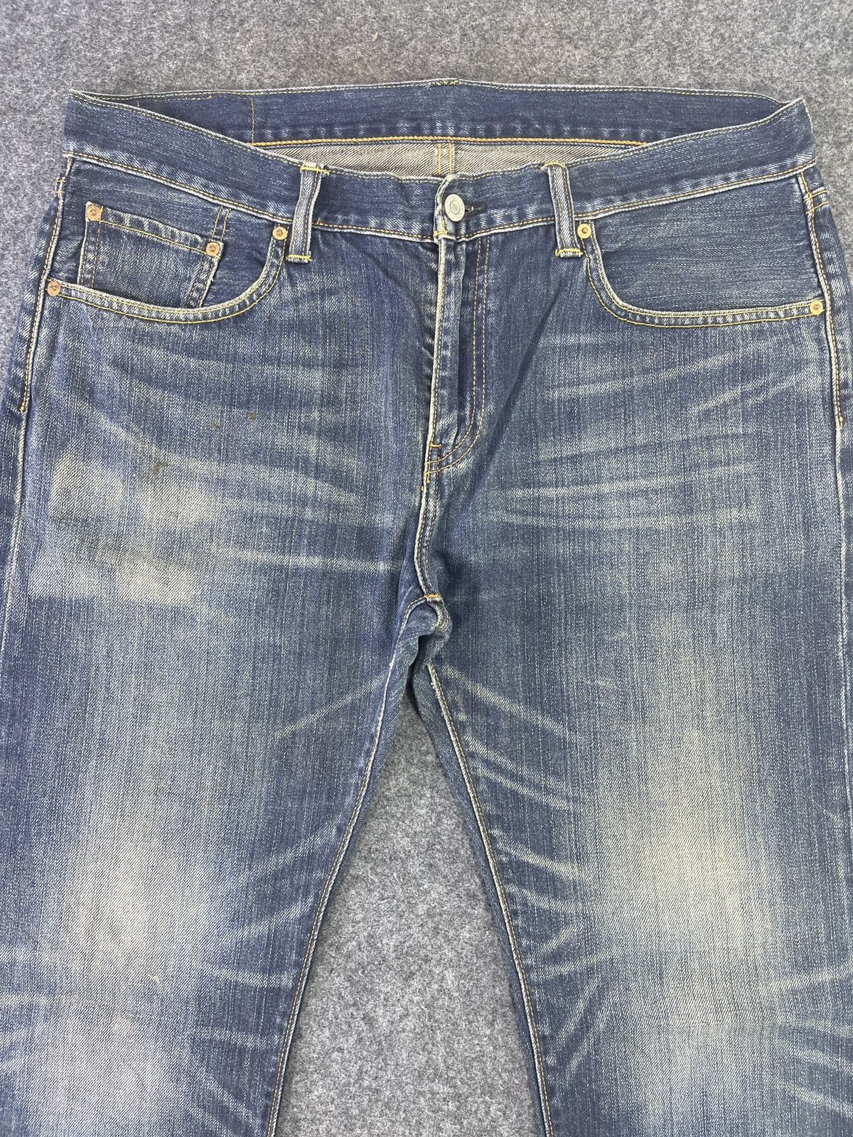 Vintage Levis 504 Ripped Jeans - J920
