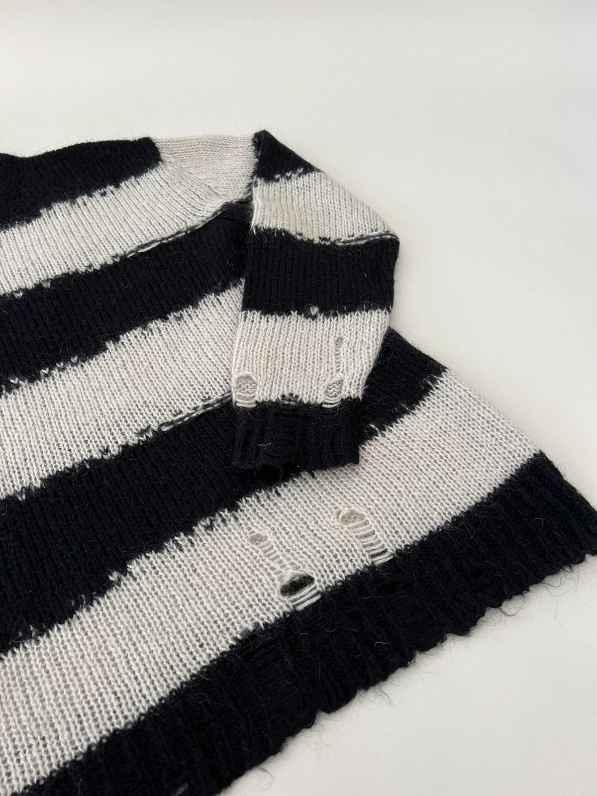 Acne Studios 🔥GRAIL🔥Acne Studios Mohair Distressed Stripped Sweater Size US S / EU 44-46 / 1 - 3 Thumbnail