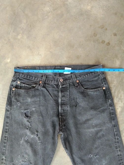 Levi's × Vintage Vintage Levis 501 Black Distressed Jeans 34x30.5 Size US 34 / EU 50 - 9 Thumbnail