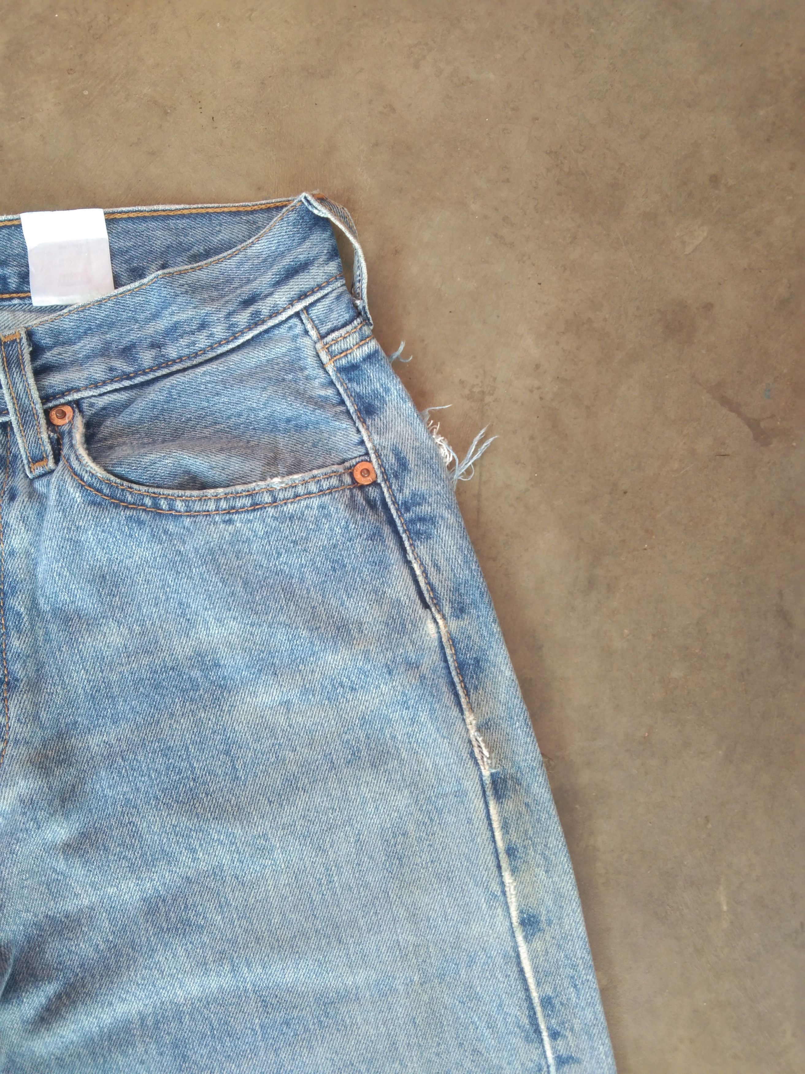 Levi's × Vintage Vintage Levis 501 Light Wash Distressed Jeans 27x31 Size US 27 - 9 Thumbnail