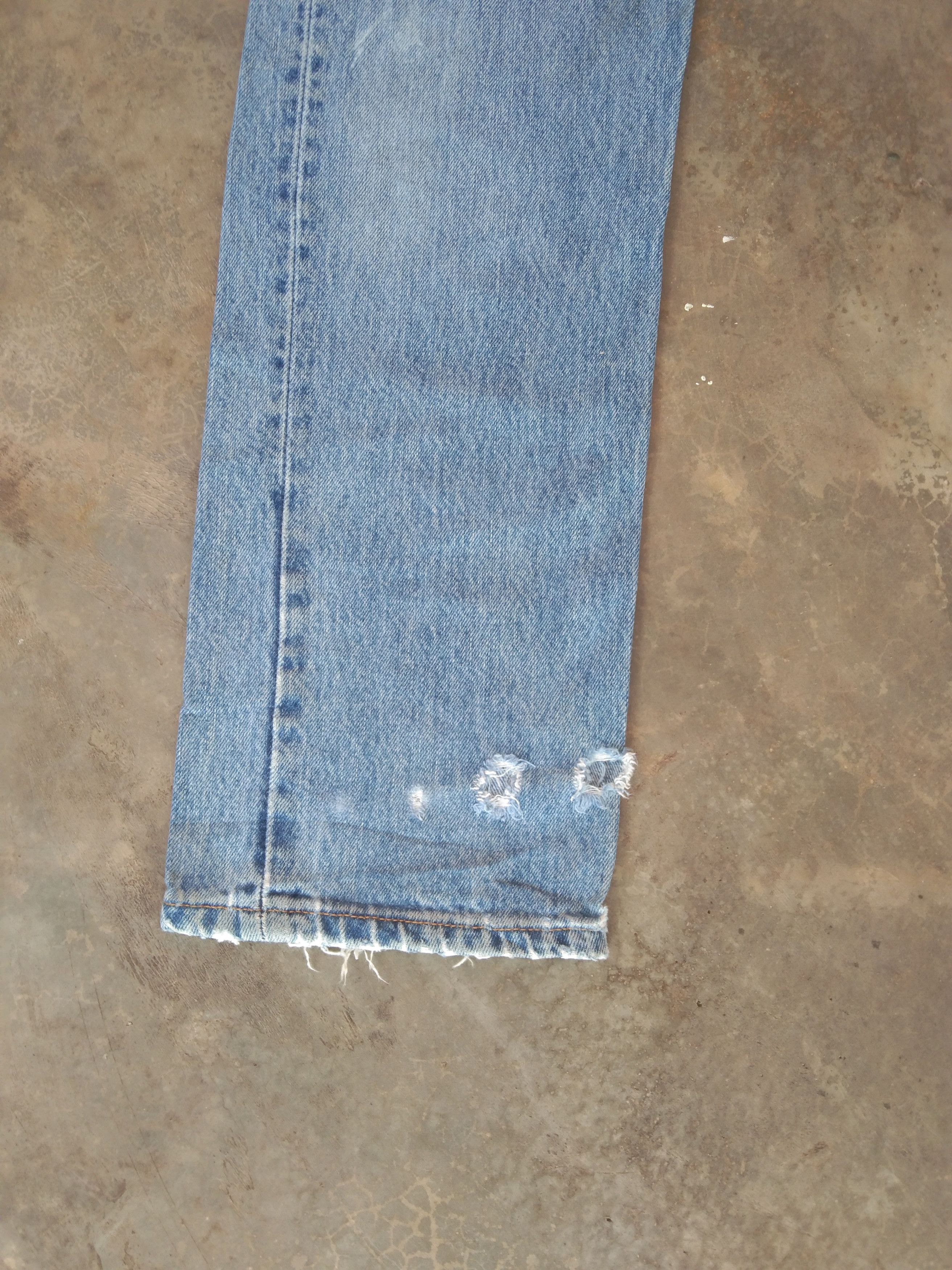 Levi's × Vintage Vintage Levis 501 Light Wash Distressed Jeans 27x31 Size US 27 - 8 Thumbnail
