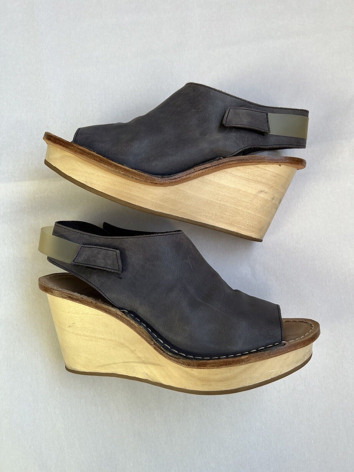 Marithe + Francois Girbaud Marithe Francois Girbaud Sandals Leather Gray Size 38 Size US 8 / IT 38 - 10 Thumbnail