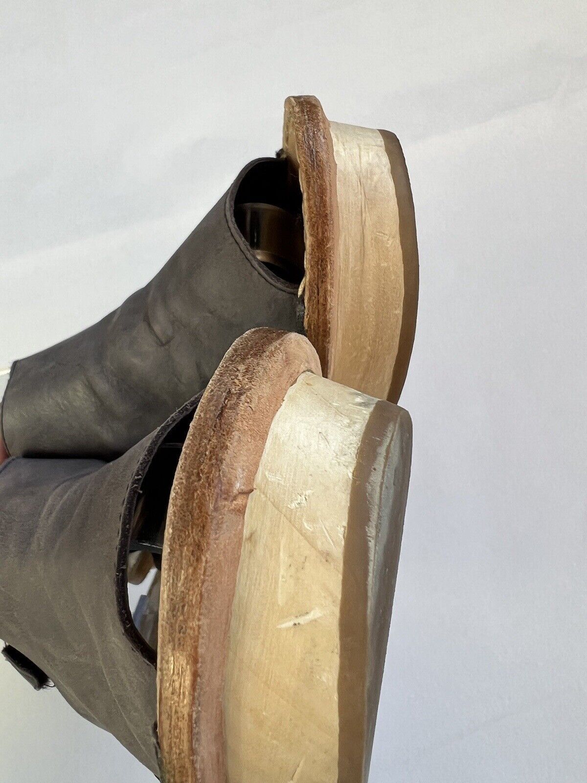 Marithe + Francois Girbaud Marithe Francois Girbaud Sandals Leather Gray Size 38 Size US 8 / IT 38 - 7 Thumbnail