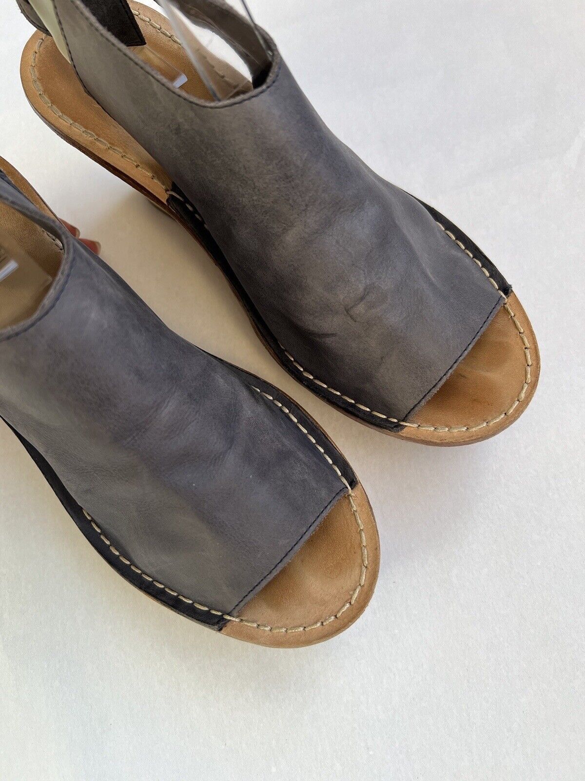 Marithe + Francois Girbaud Marithe Francois Girbaud Sandals Leather Gray Size 38 Size US 8 / IT 38 - 3 Thumbnail
