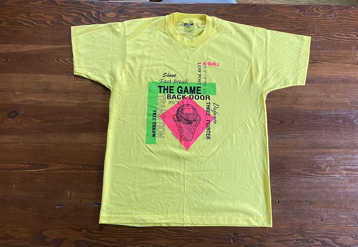 Vintage Vintage 1990 Basketball Theme Single Stitch Screen Stars Tee Size US L / EU 52-54 / 3 - 1 Thumbnail