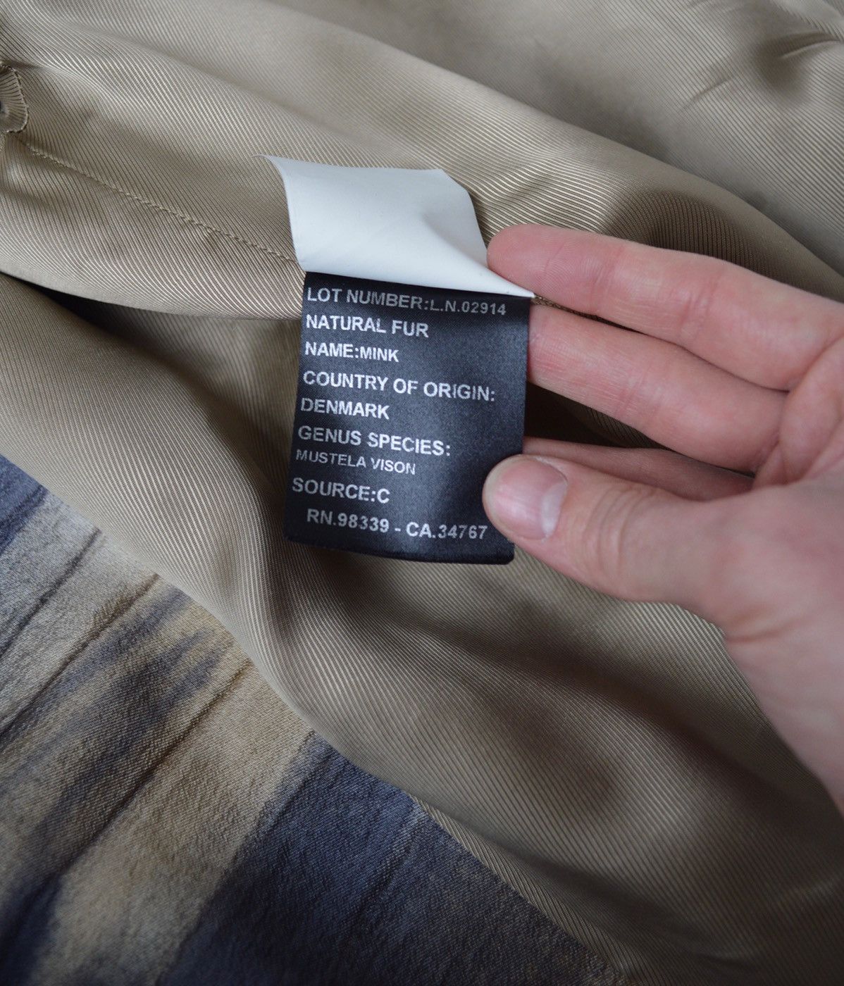 Prada A/W 04 Sample Tie Dye Silk Overcoat Size M / US 6-8 / IT 42-44 - 9 Thumbnail
