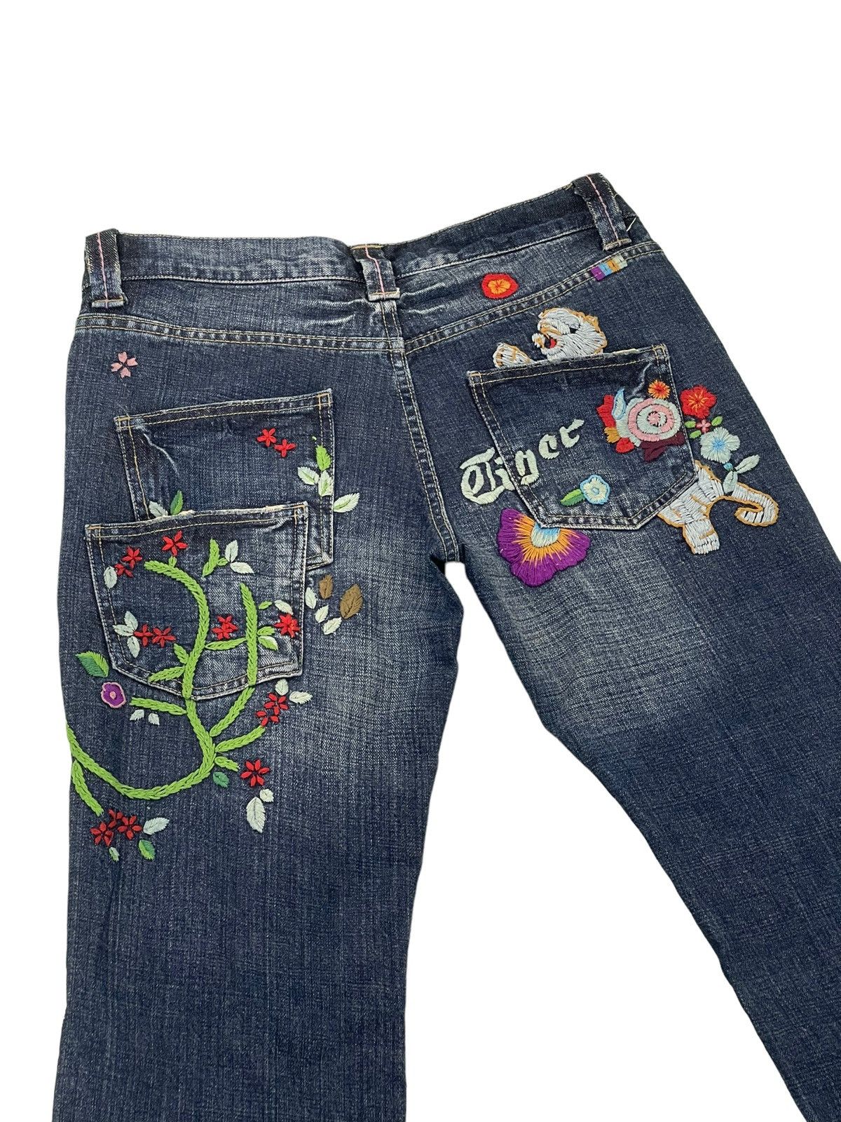 Japanese Brand Embroydery Jeans As Know As De Base Low Rise Denim 5🟦1 Size US 31 - 1 Thumbnail