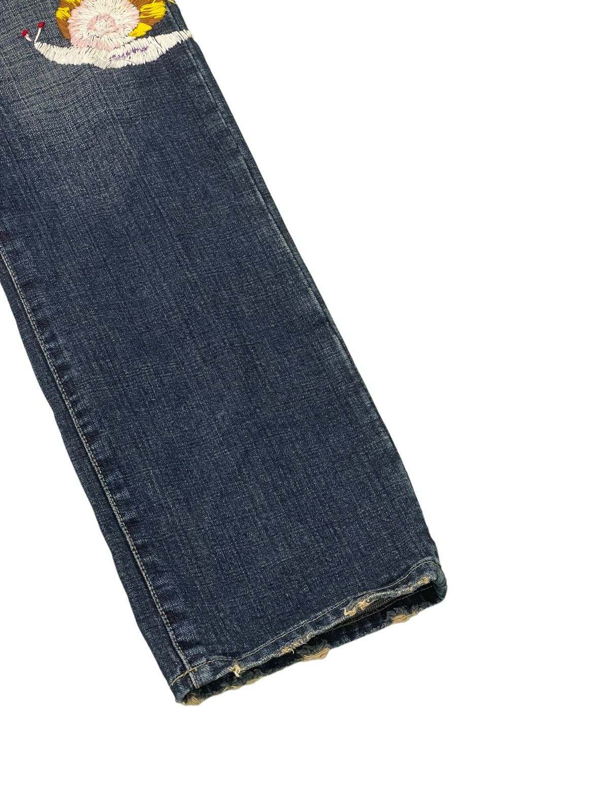 Japanese Brand Embroydery Jeans As Know As De Base Low Rise Denim 5🟦1 Size US 31 - 14 Thumbnail