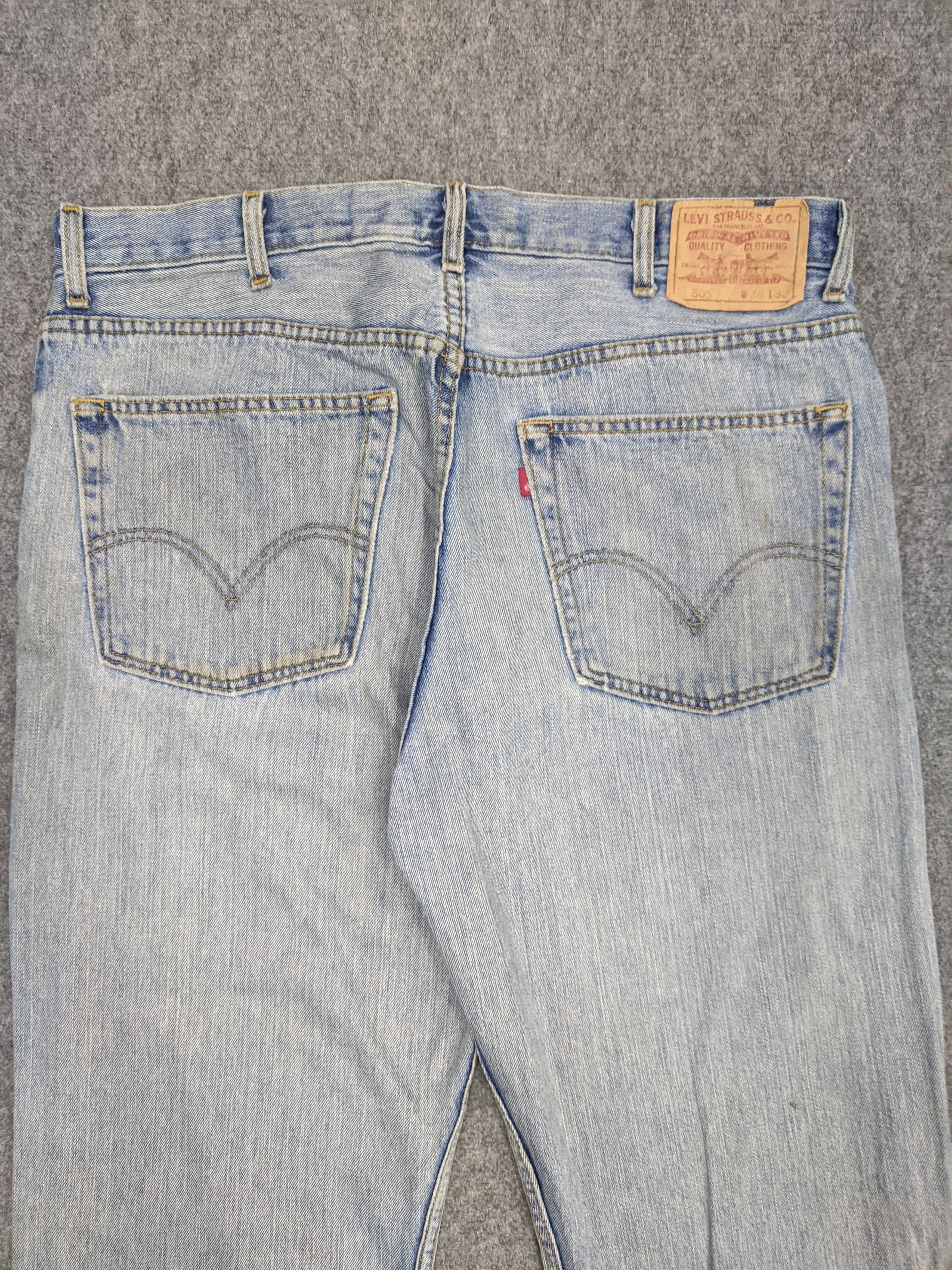 Vintage Levis 505 Faded Blue Jeans DP0698