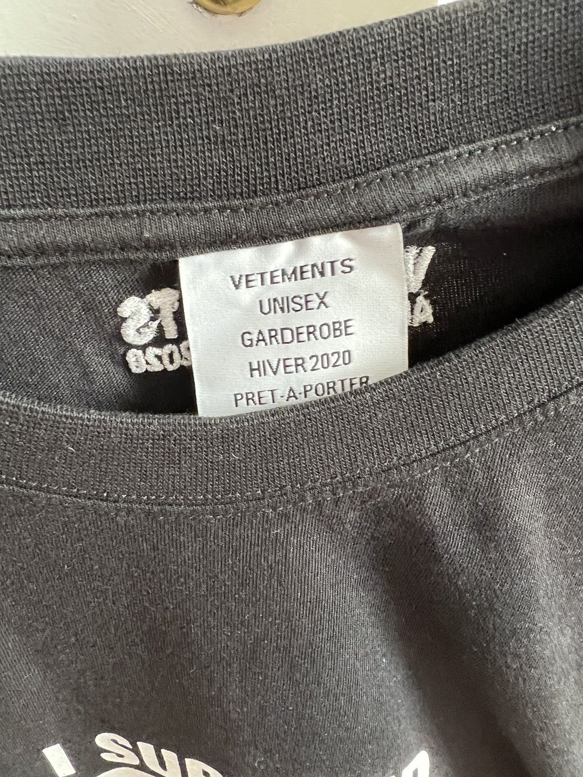 Vetements *RARE* AW 19 Runway Swine flu tshirt oversized Size US XS / EU 42 / 0 - 5 Thumbnail