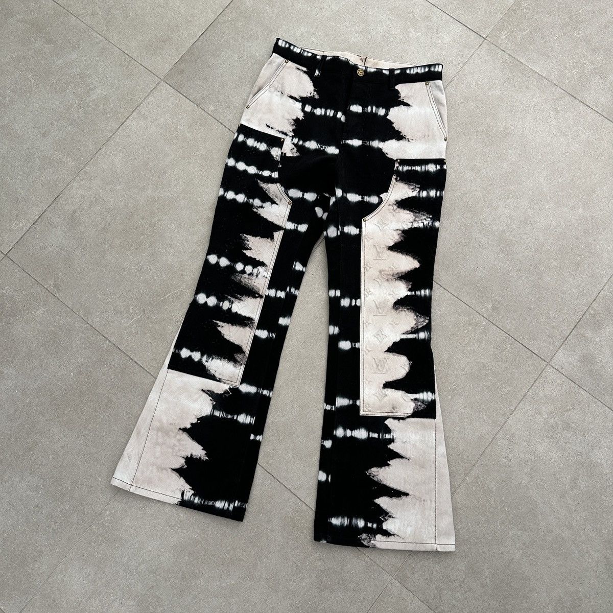 Louis Vuitton Louis Vuitton AW22 Tie Dye Carpenter Pants Runway Size US 33 - 1 Thumbnail