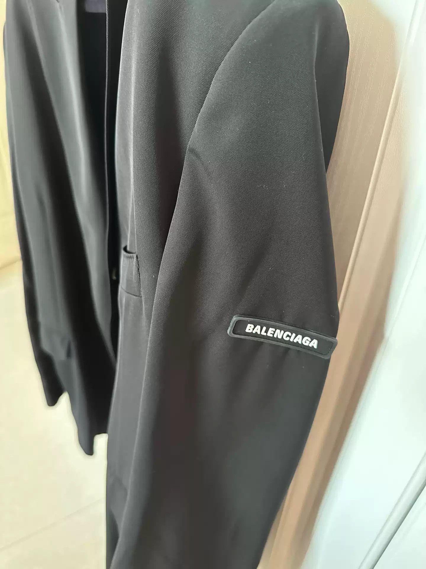 Balenciaga Balenciaga Sleeve Button Logo Suit Size US S / EU 44-46 / 1 - 4 Thumbnail