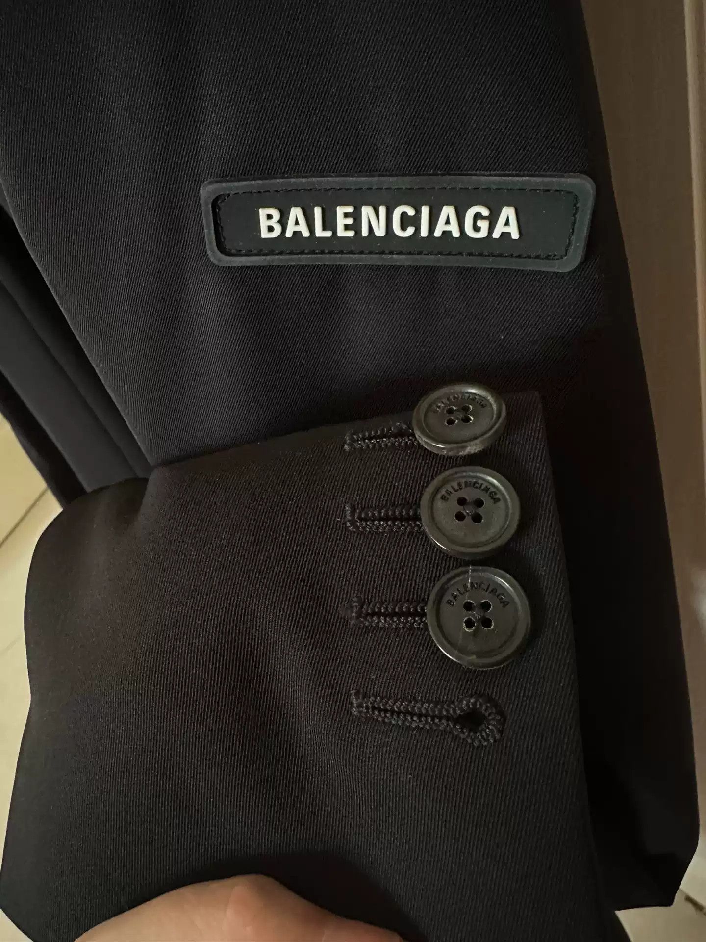 Balenciaga Balenciaga Sleeve Button Logo Suit Size US S / EU 44-46 / 1 - 5 Thumbnail