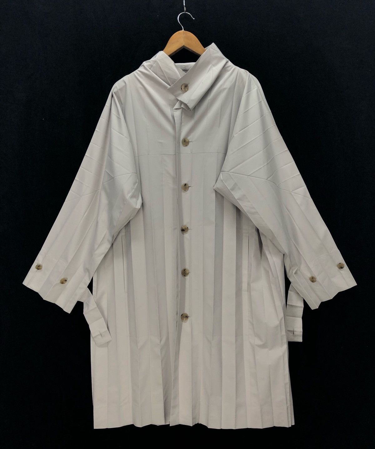 Issey Miyake Homme Plissé Issey Miyake Pleated Oversized Coat - Beige Size US M / EU 48-50 / 2 - 1 Thumbnail
