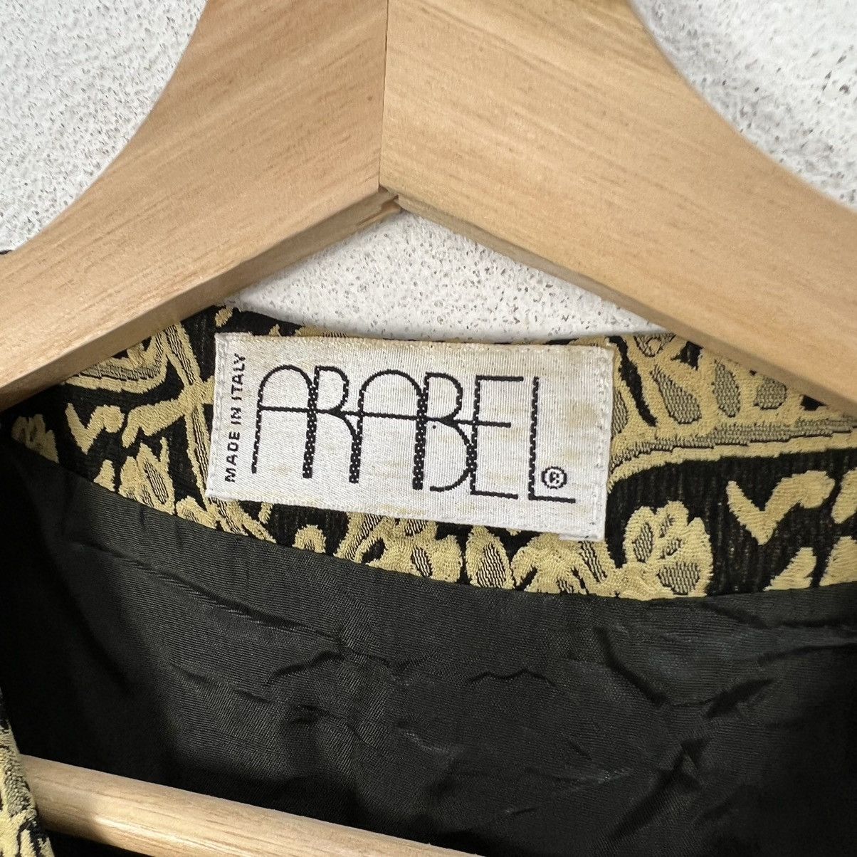 Vintage RARE QUILTED TANKTOP VEST DESIGN ARABEL MADE IN ITALY Size US M / EU 48-50 / 2 - 7 Thumbnail