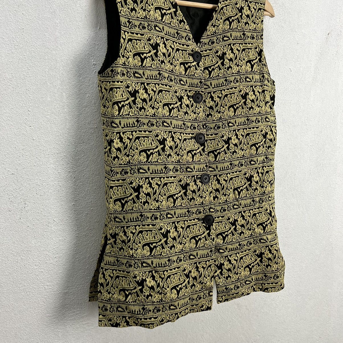 Vintage RARE QUILTED TANKTOP VEST DESIGN ARABEL MADE IN ITALY Size US M / EU 48-50 / 2 - 4 Thumbnail