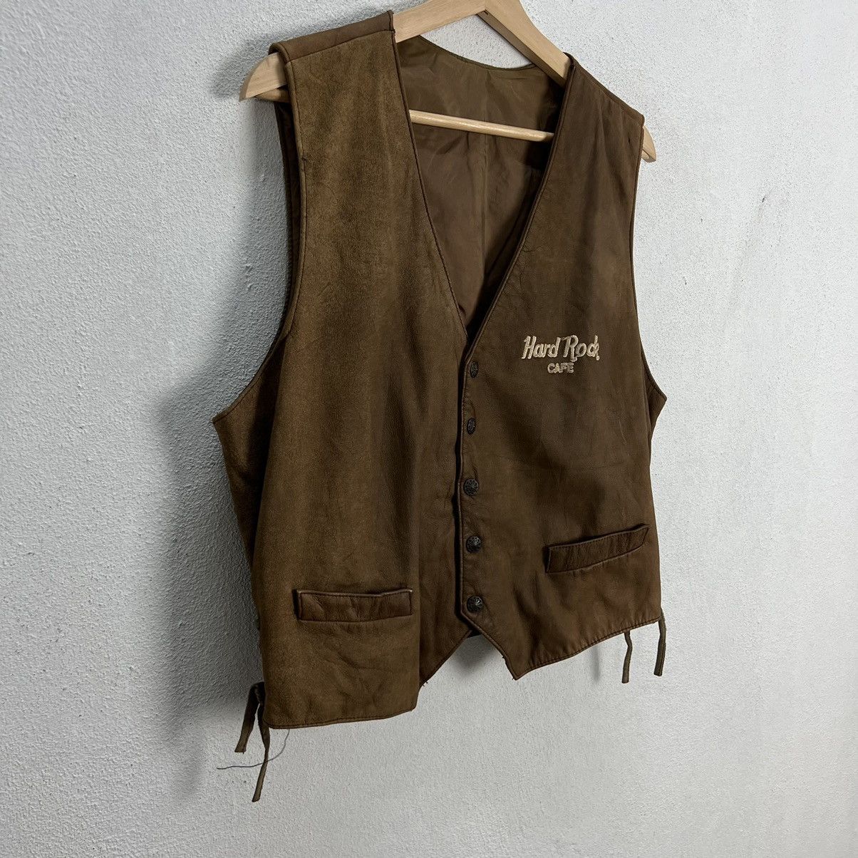 Hard Rock Cafe VINTAGE HARD ROCK CAFE USA UNISEX CLUB LEATHER VEST TANKTOP Size US M / EU 48-50 / 2 - 10 Thumbnail