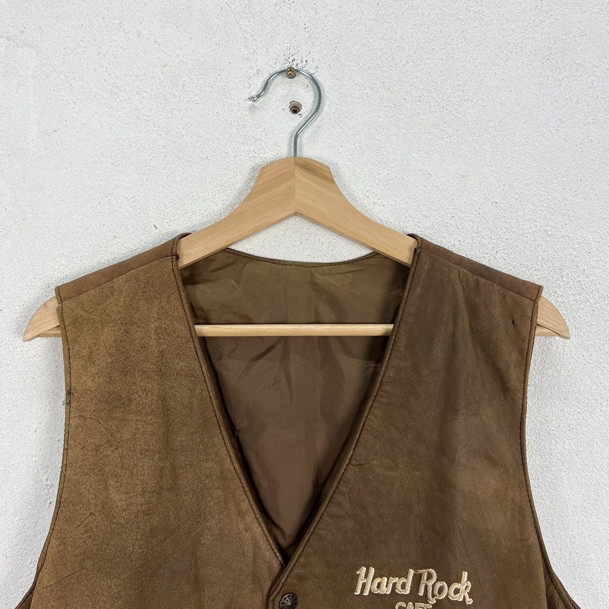 Hard Rock Cafe VINTAGE HARD ROCK CAFE USA UNISEX CLUB LEATHER VEST TANKTOP Size US M / EU 48-50 / 2 - 11 Thumbnail