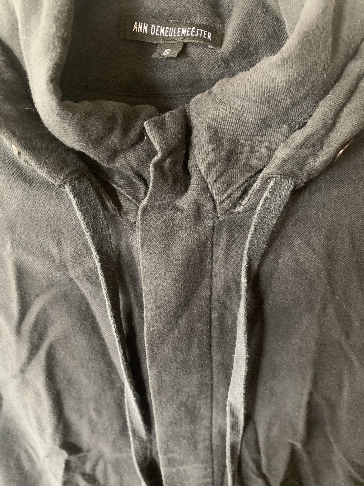 Ann Demeulemeester ANN DEMEULEMEESTER HOODED LONG SLEEVE BLACK OVER SHIRT Size US S / EU 44-46 / 1 - 7 Thumbnail