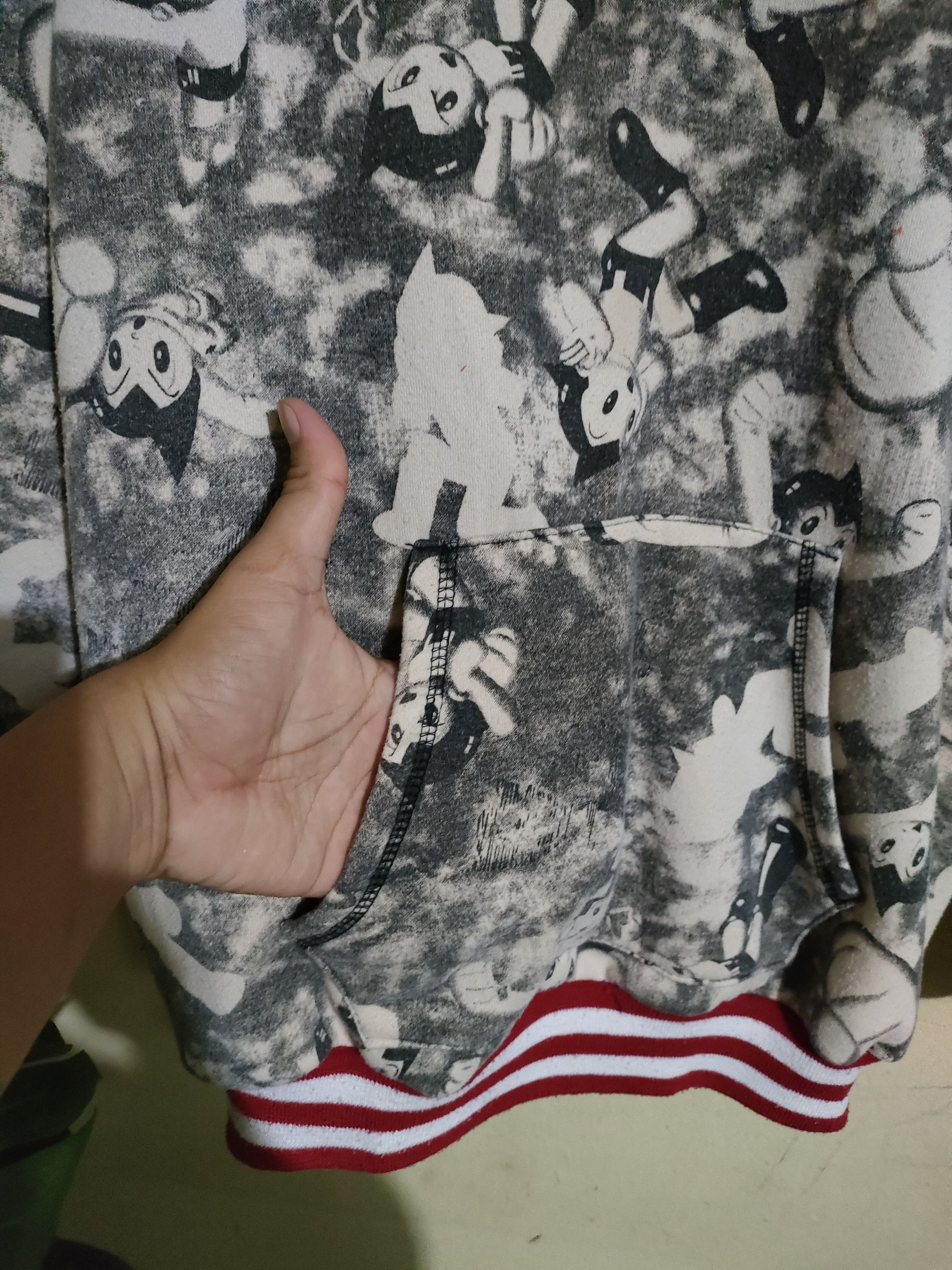 Cartoon Network Astro boy Full Print Hoodie Size US S / EU 44-46 / 1 - 4 Thumbnail