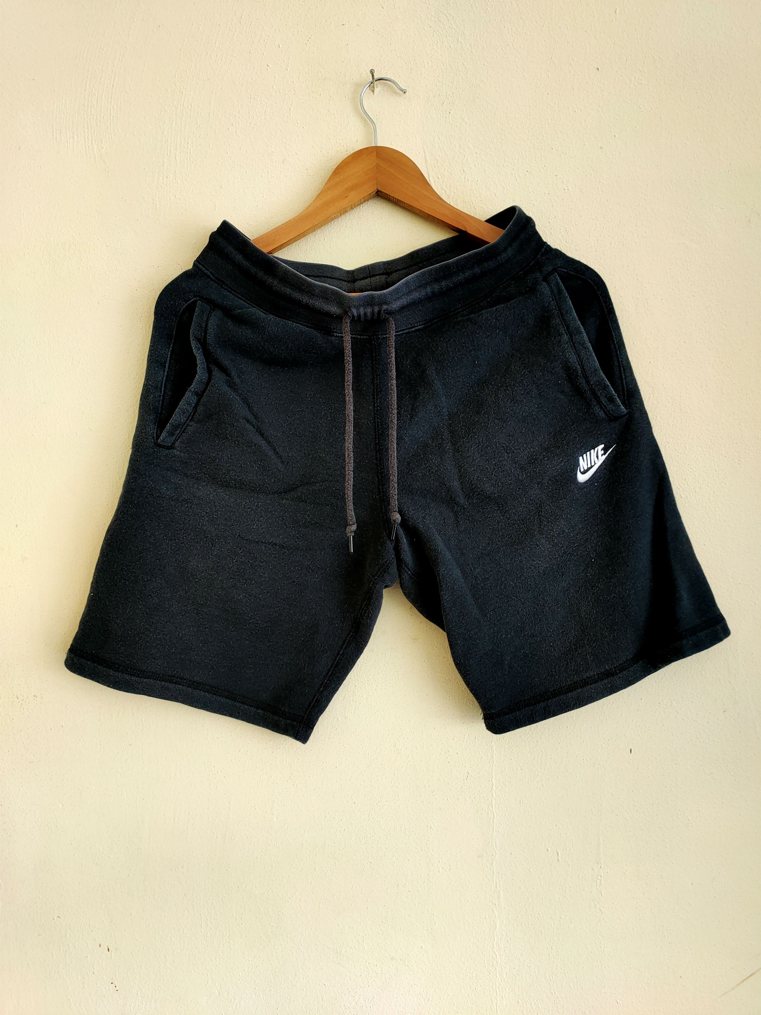 Nike × Vintage Vintage Nike Short Pants Size US 30 / EU 46 - 1 Thumbnail