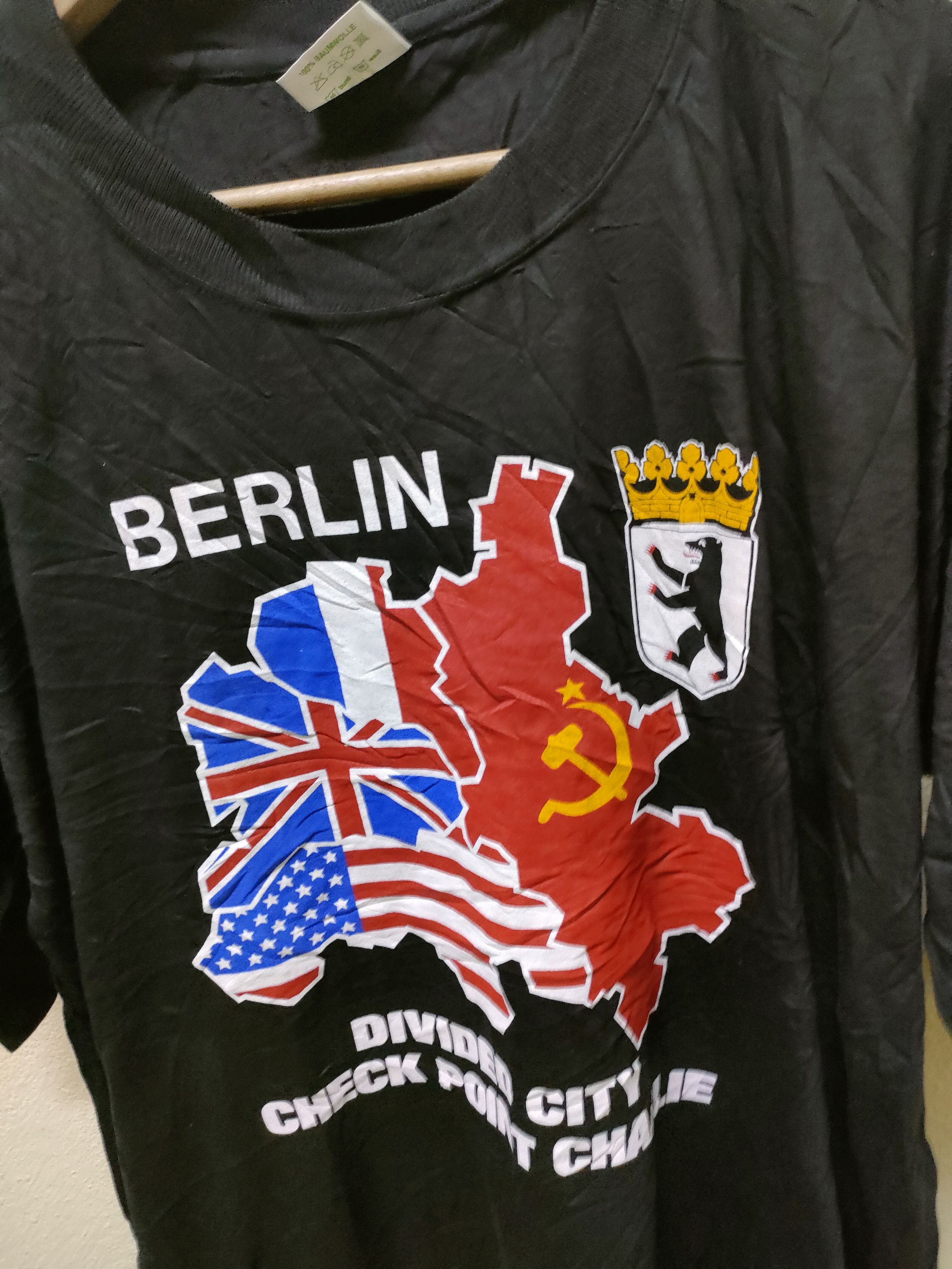 Vintage Vintage Berlin Check Points T-shirt Size US XL / EU 56 / 4 - 8 Thumbnail