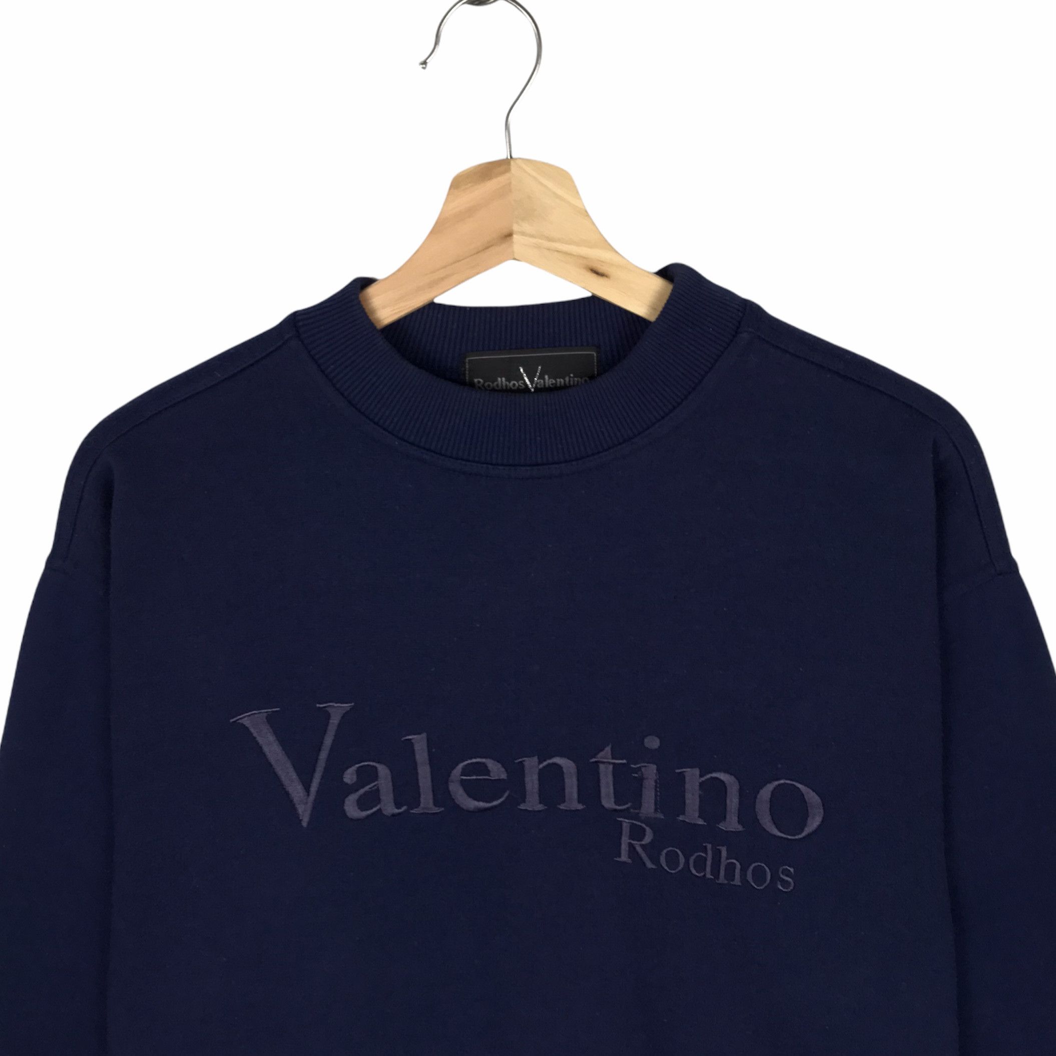Valentino Vintage Valentino Rodhos Embroidered Spell Sweatshirt Size US M / EU 48-50 / 2 - 2 Thumbnail
