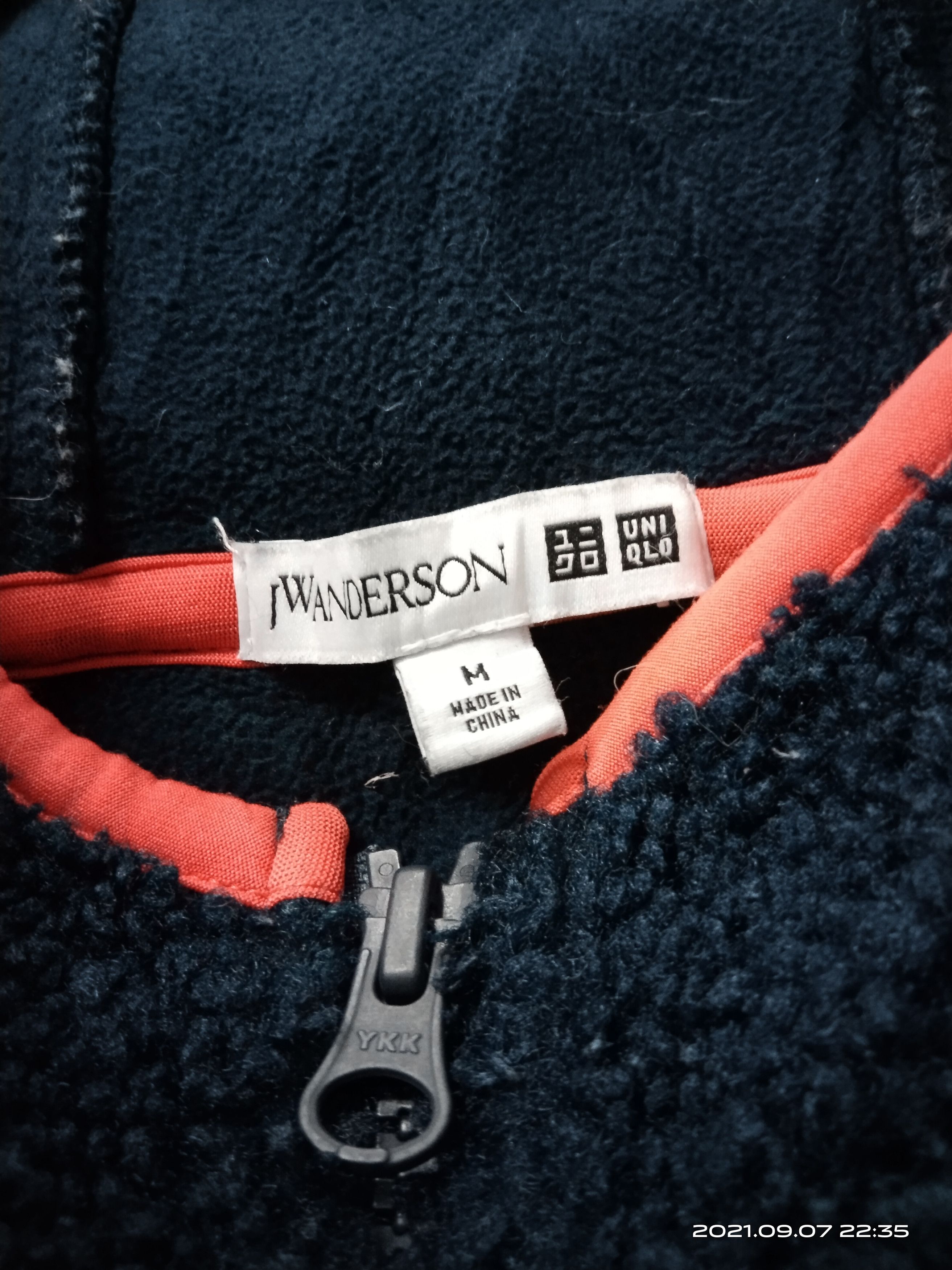 JW Anderson × Japanese Brand JAPANESE BRAND FLEECE HOODIE JWANDERSON X UNIQLO Size US M / EU 48-50 / 2 - 8 Thumbnail
