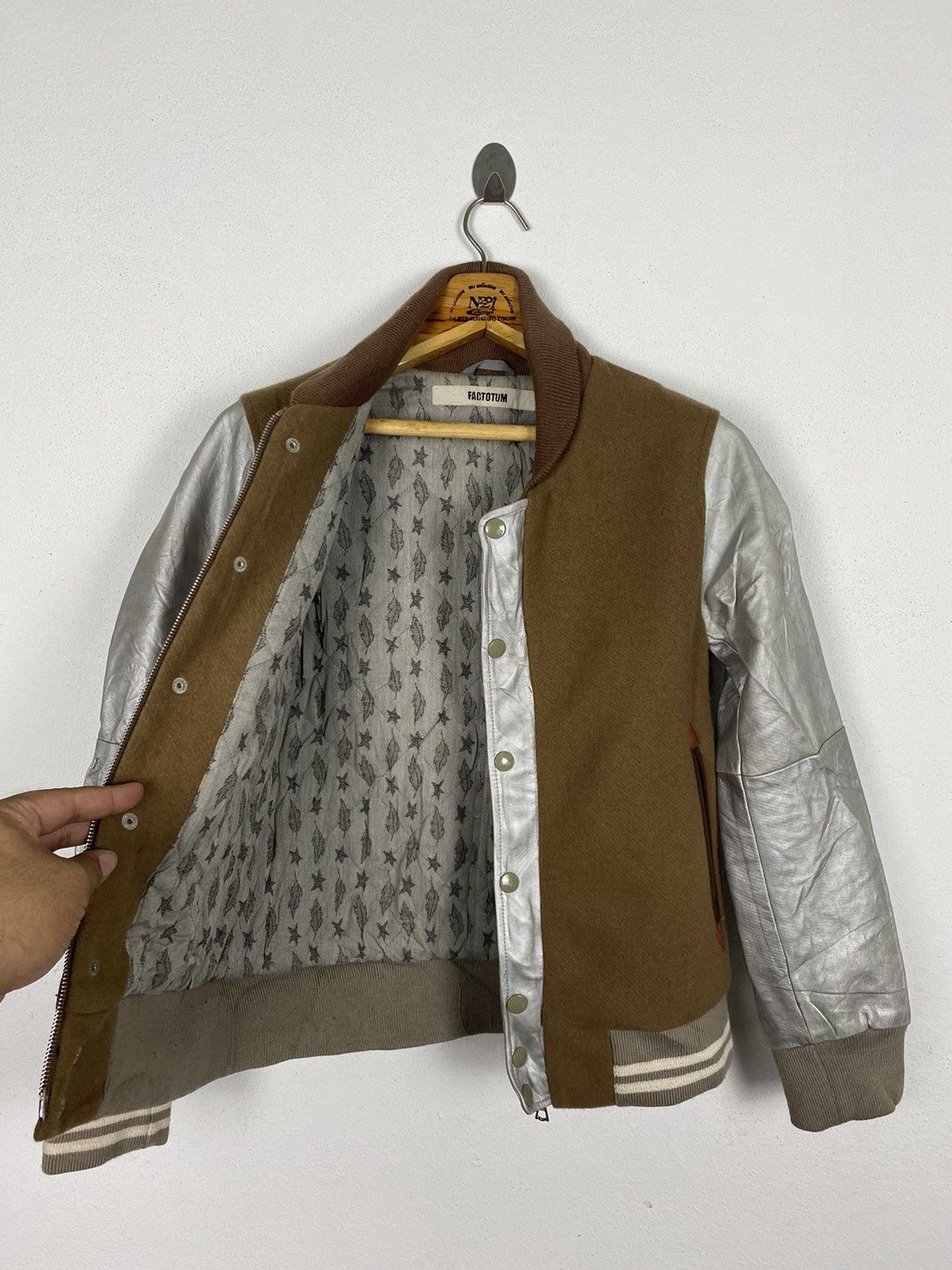 FACTOTUM × Japanese Brand VARSITY JACKET LEATHER SLEEVE BY FACTOTUM Size US M / EU 48-50 / 2 - 11 Thumbnail