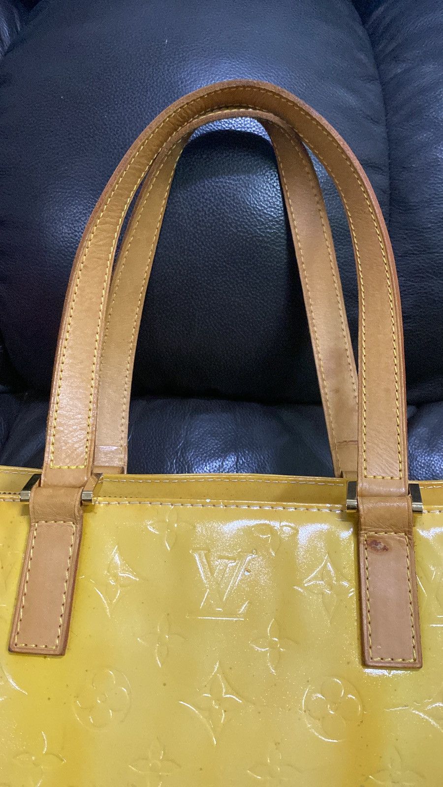 Louis Vuitton Authentic Louis Vuitton Tote Yellow Vernis DEFECTED Size ONE SIZE - 3 Thumbnail