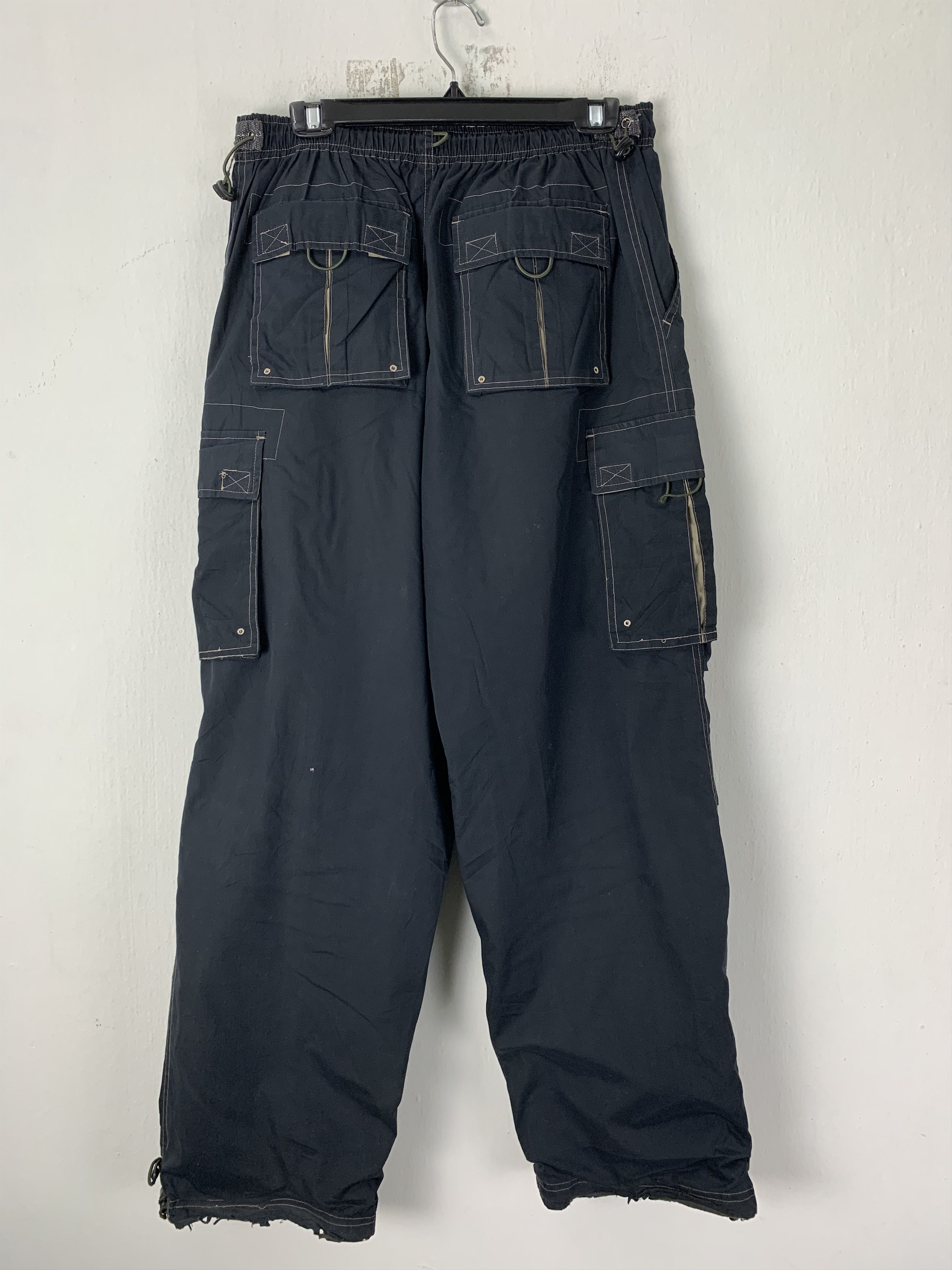 Japanese Brand Cargo Pants Multipocket Japanese Branded Outdoor Size US 32 / EU 48 - 2 Thumbnail
