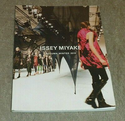 Issey Miyake Winter 2010 Look Book Size ONE SIZE - 1 Preview