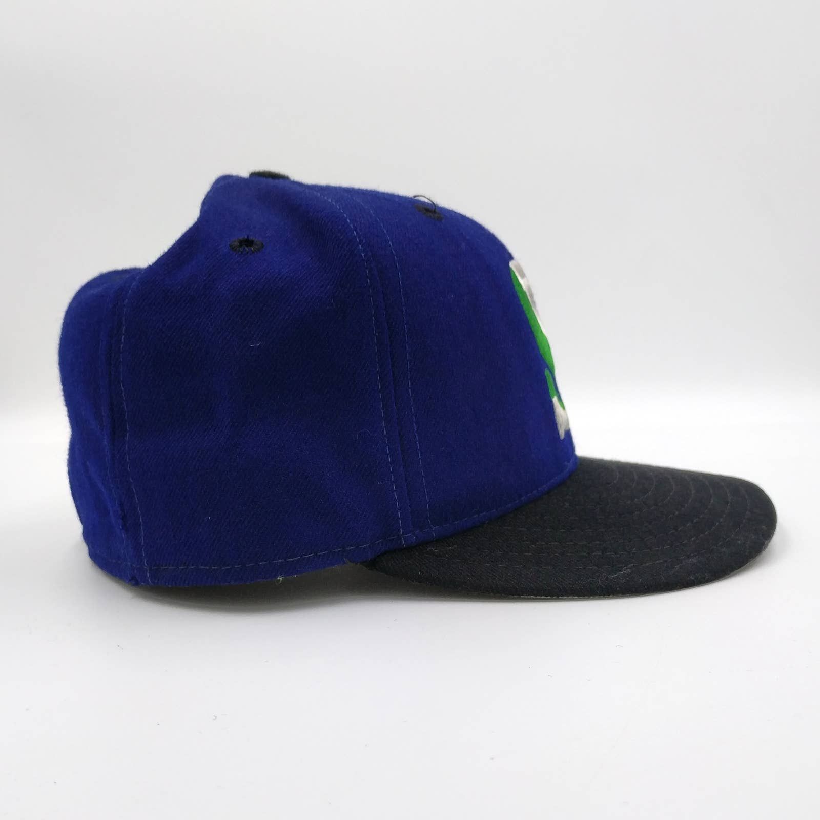 NFL × Vintage Vintage Seattle Seahawks Wool Fitted Hat NFL New Era 6 7/8 Size ONE SIZE - 6 Thumbnail