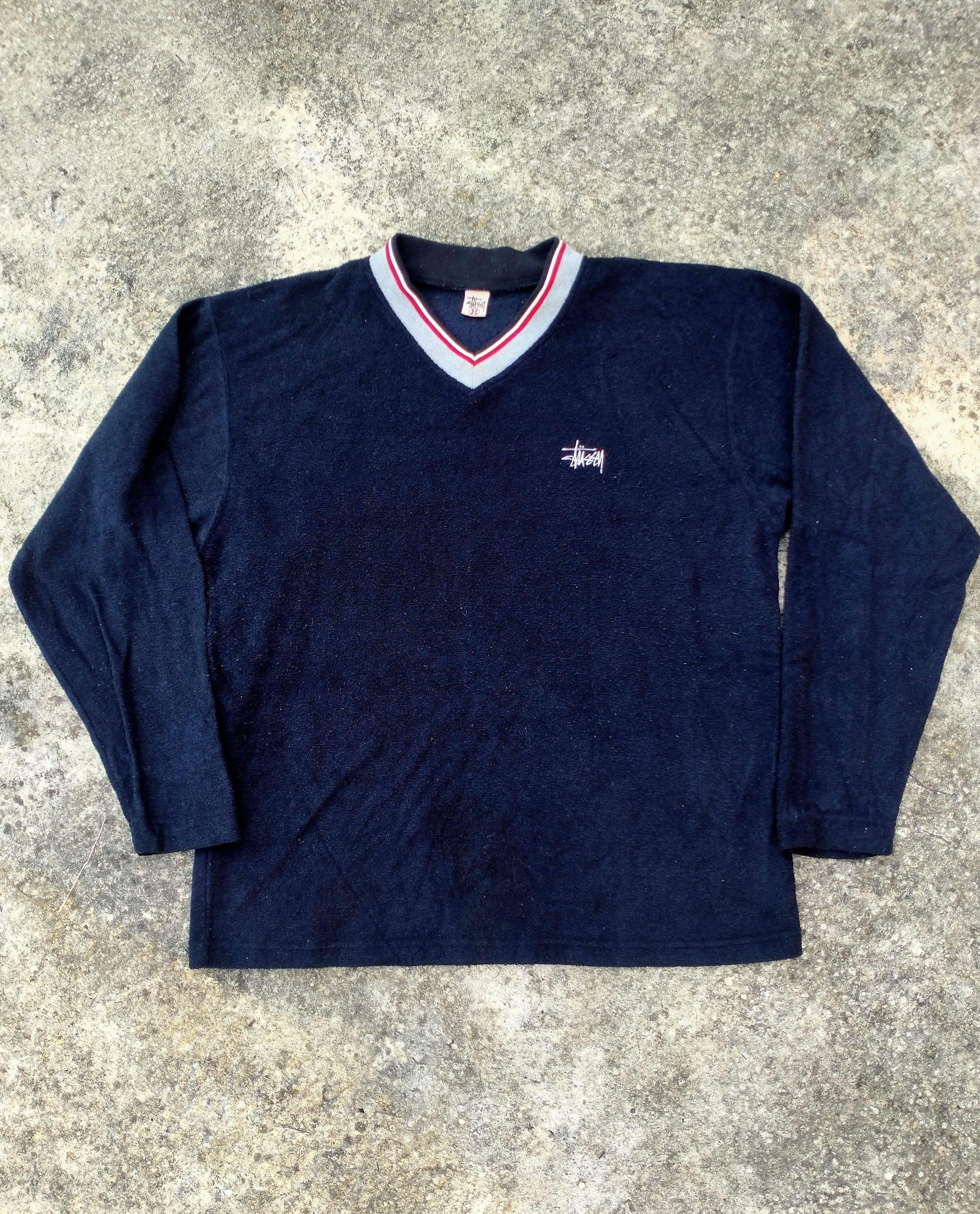 STUSSY EMBROIDERED SMALL LOGO SWEATSHIRT