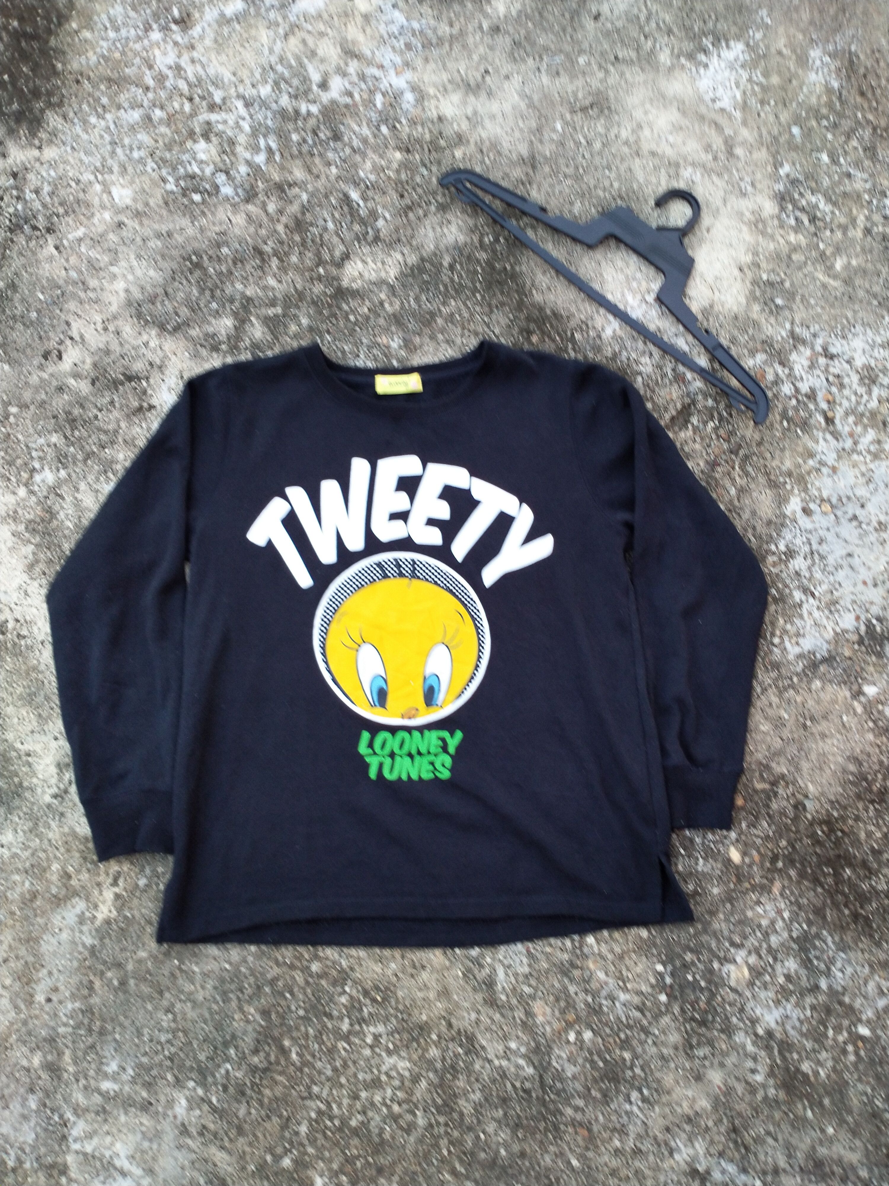 Cartoon Network TWEETY BY LOONEY TUNES BIG LOGO SWEATSHIRT Size US M / EU 48-50 / 2 - 1 Thumbnail