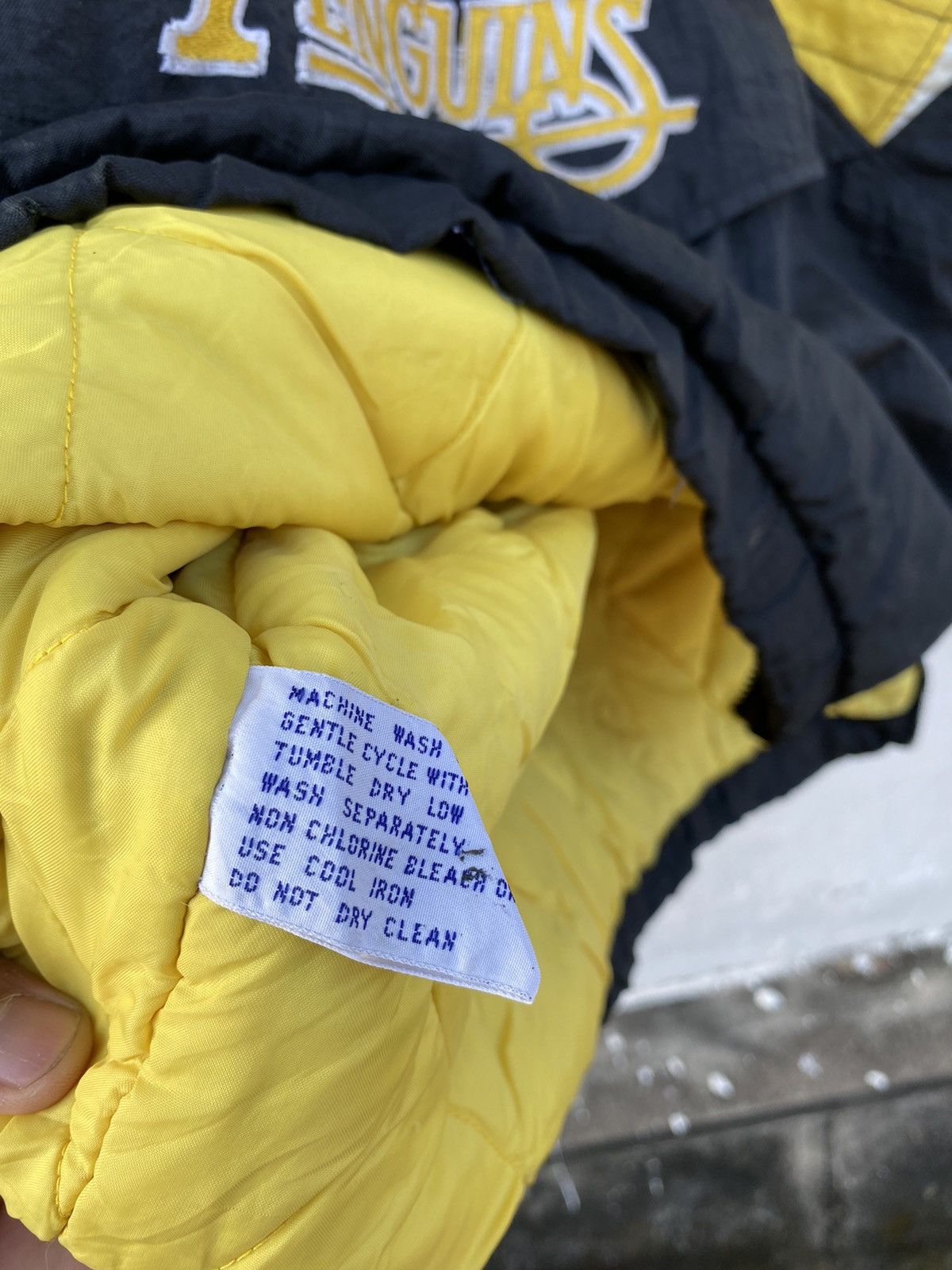 NHL × Starter × Vintage Vintage Pittsburgh Penguins starter NHL jacket Size US L / EU 52-54 / 3 - 18 Thumbnail