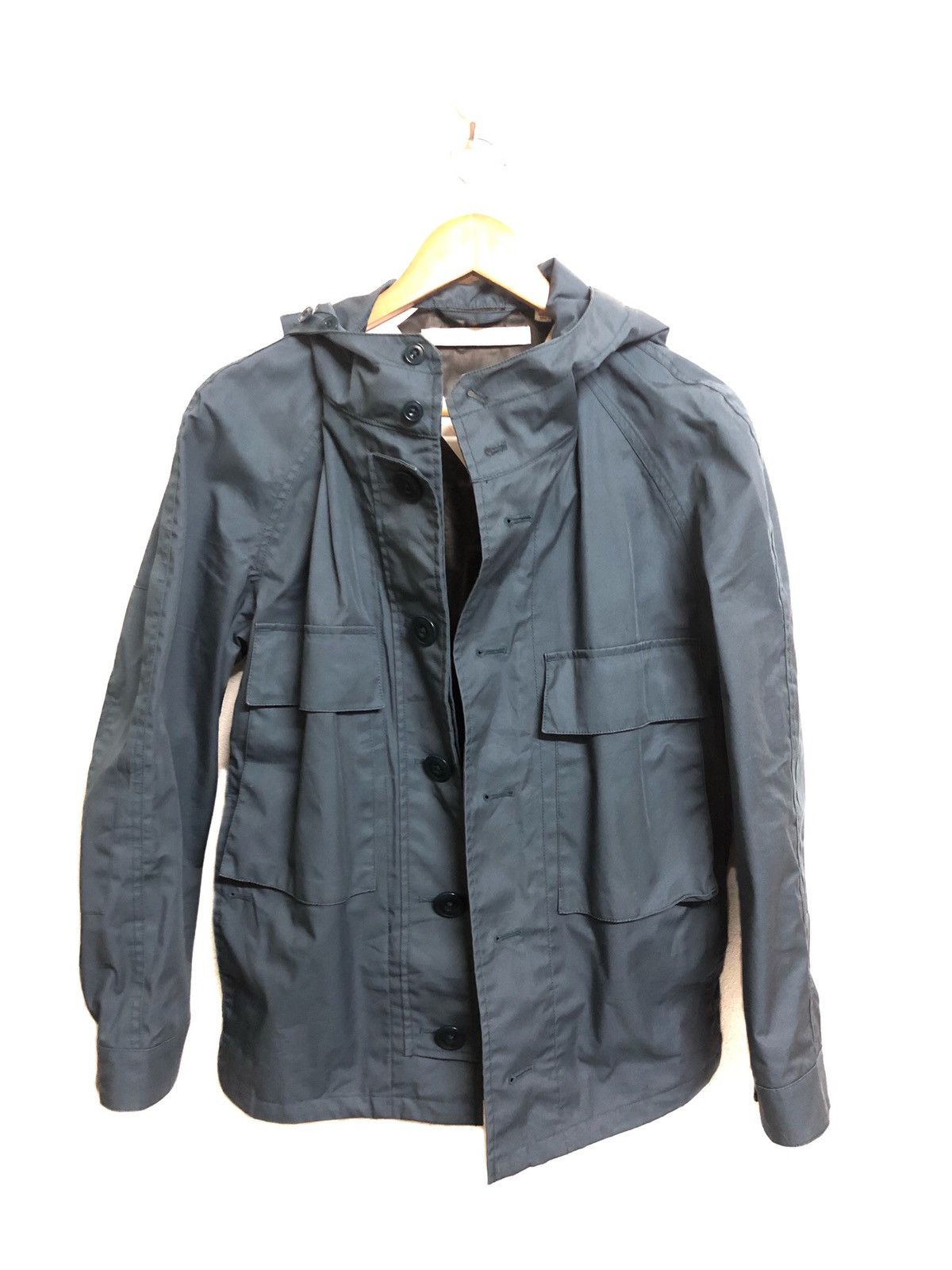 Lemaire × Uniqlo Rare🔥Uniqlo x Lemaire Waterproof button up jacket hoddie Size US S / EU 44-46 / 1 - 3 Thumbnail