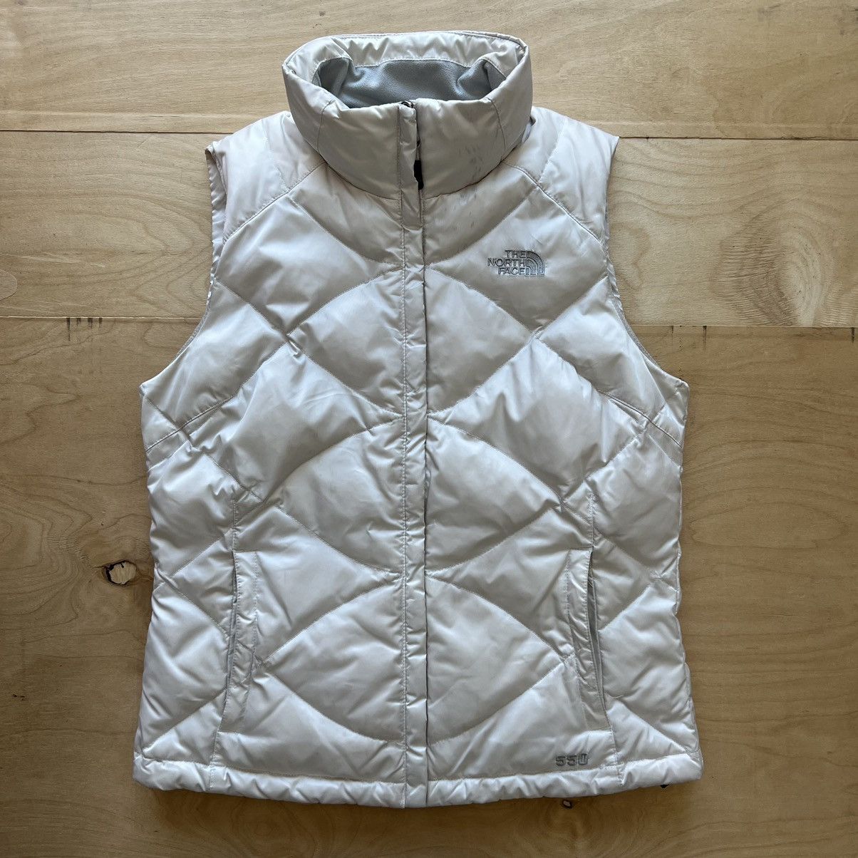 The North Face The North Face 550 Puffer Vest Women's Small White Full Zip Size S / US 4 / IT 40 - 1 Thumbnail