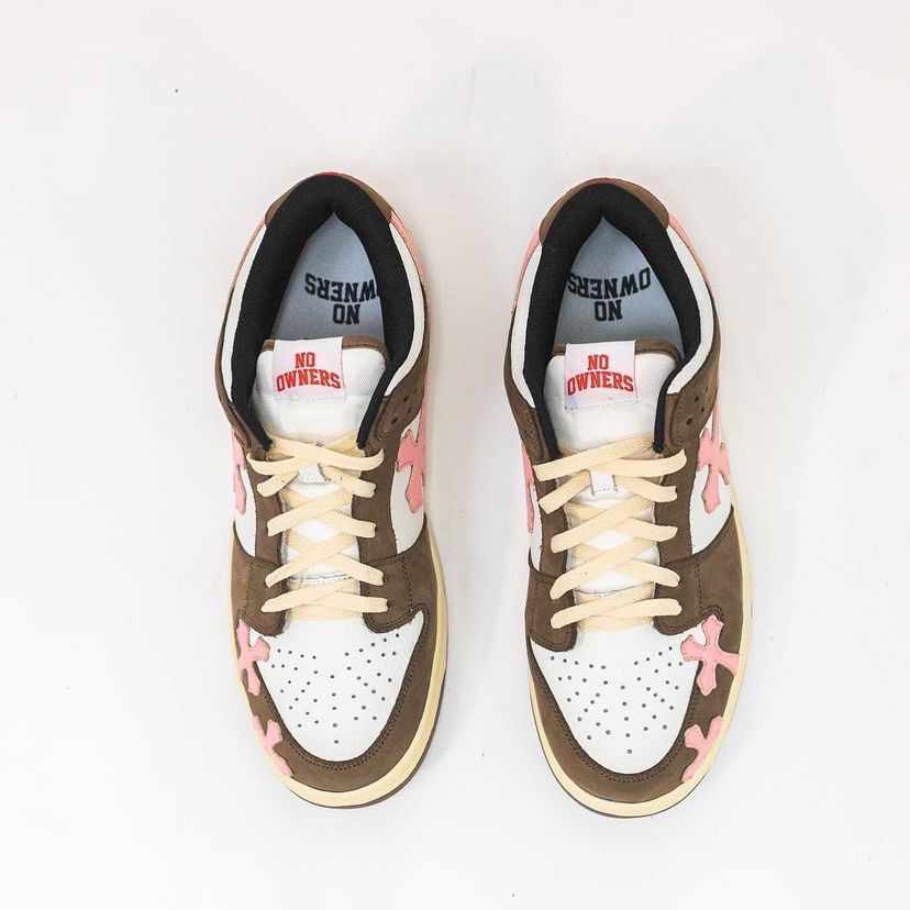 Other No Owners OG Cross Lows Size US 9 / EU 42 - 12 Thumbnail