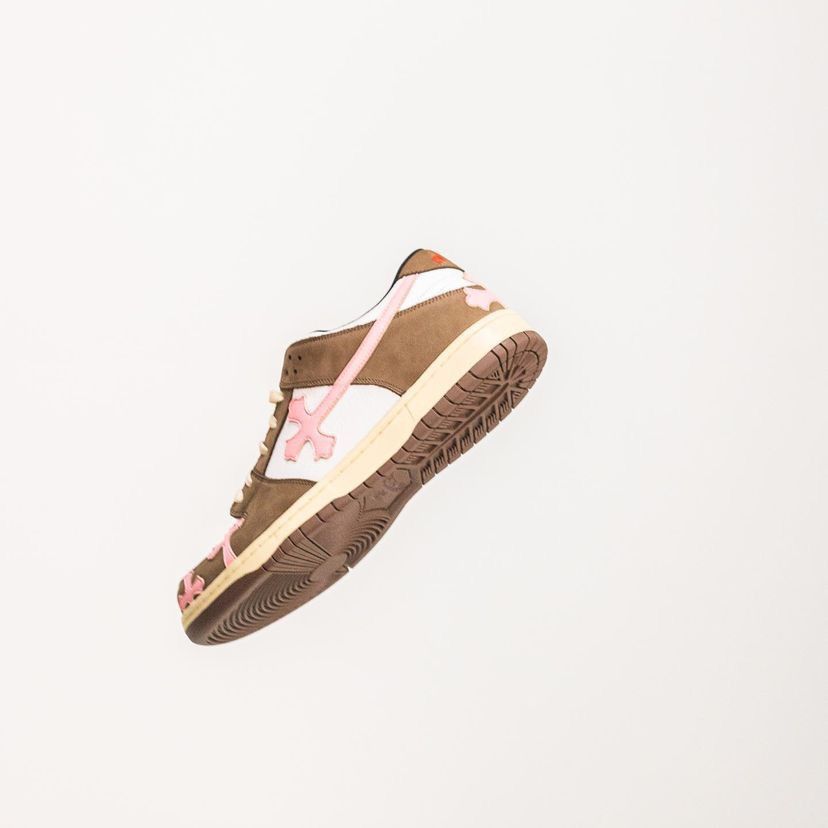 Other No Owners OG Cross Lows Size US 9 / EU 42 - 9 Thumbnail