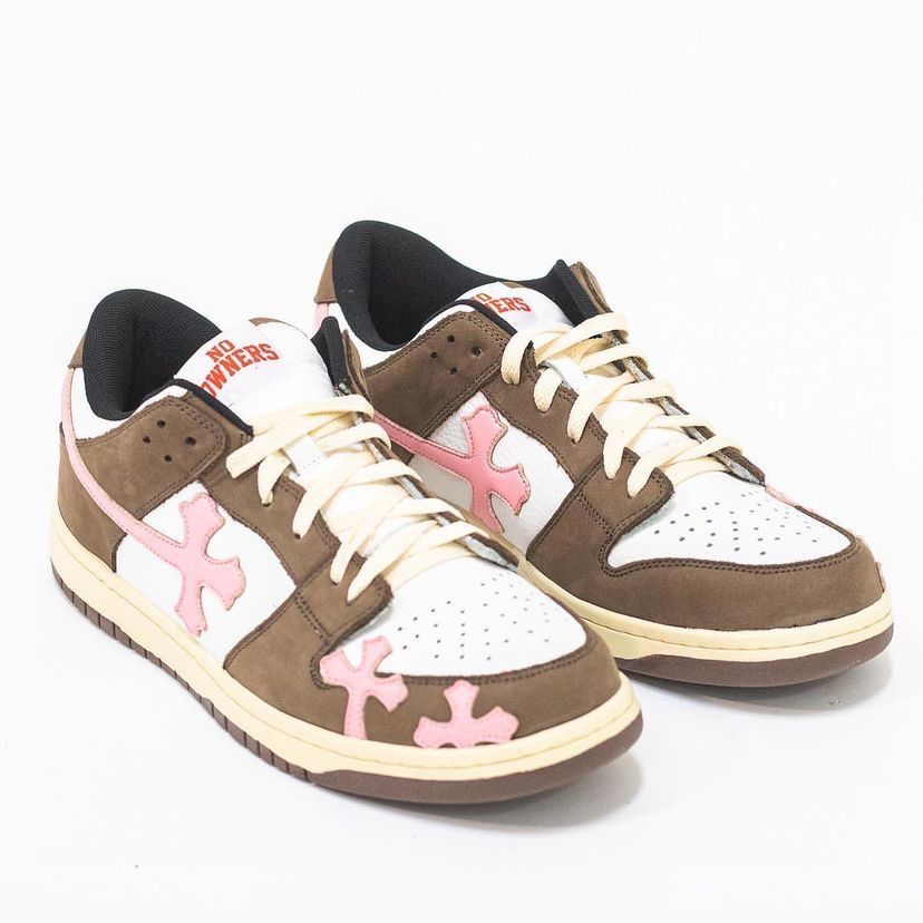 Other No Owners OG Cross Lows Size US 9 / EU 42 - 13 Thumbnail