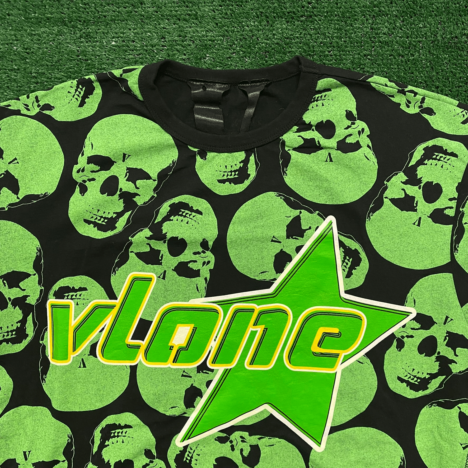 Vlone Vlone Green Skull Pile Sample T-Shirt Size US L / EU 52-54 / 3 - 2 Thumbnail