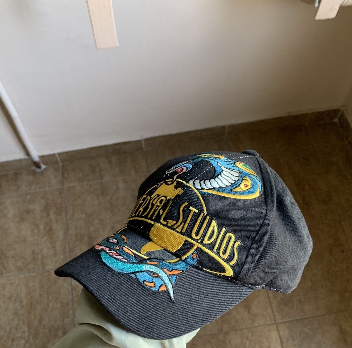 Universal Studios × Vintage Vintage Universal Studios Rare Cap Embroidered Snake Size ONE SIZE - 13 Thumbnail