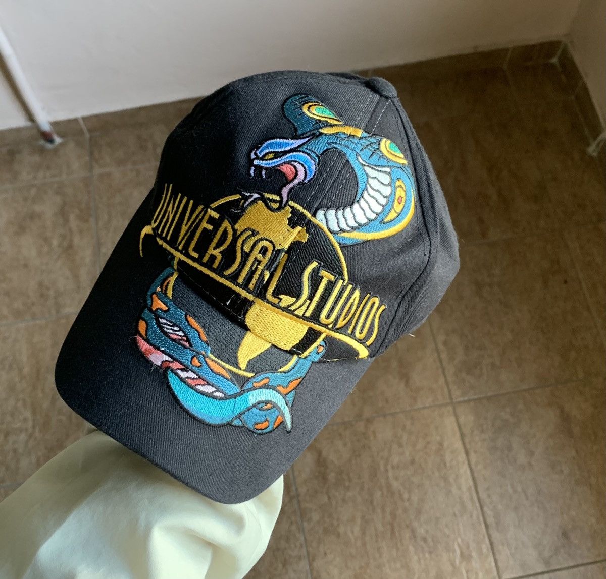 Universal Studios × Vintage Vintage Universal Studios Rare Cap Embroidered Snake Size ONE SIZE - 3 Thumbnail